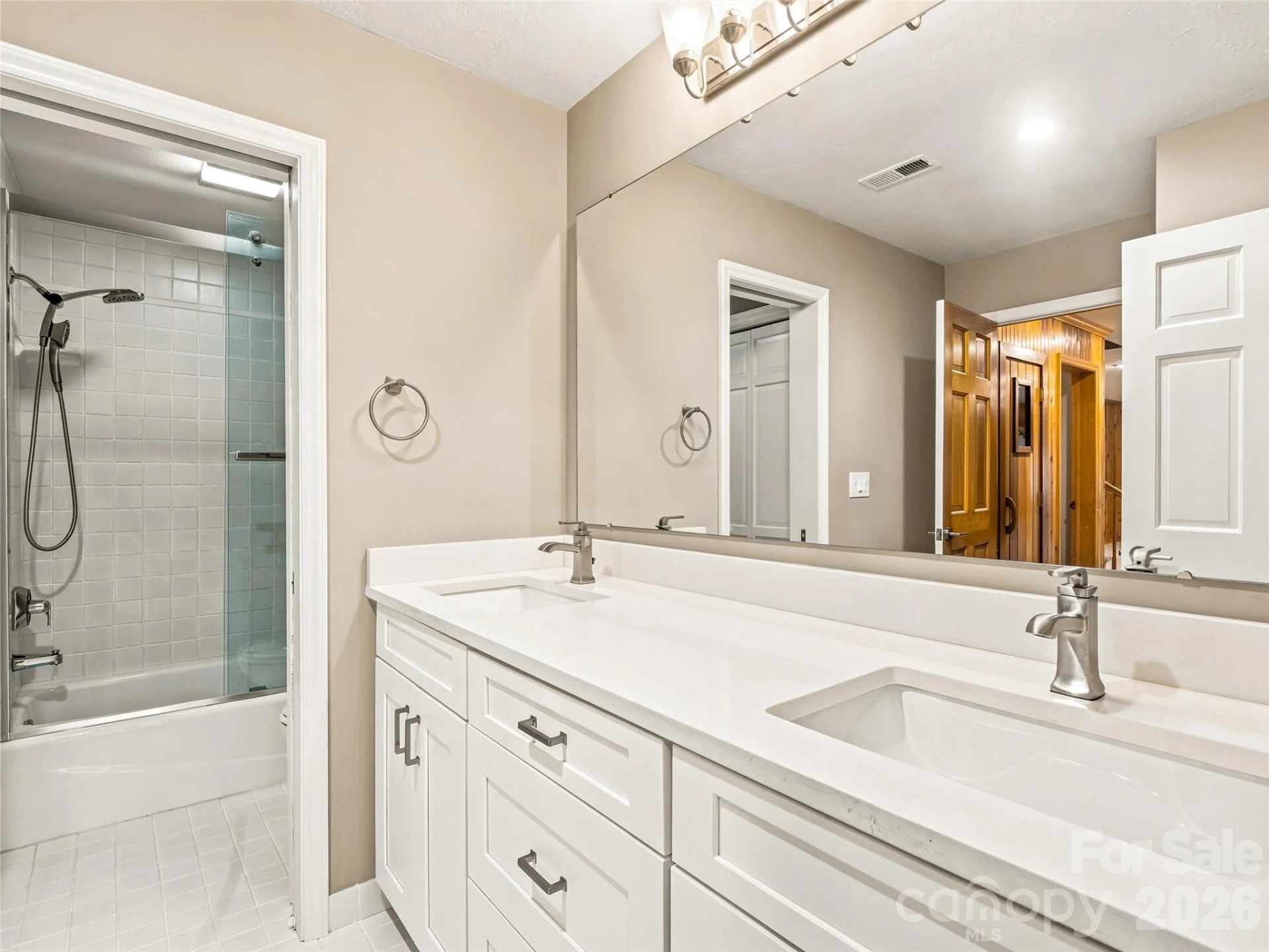 1 Cedar Chine Drive - Photo 39