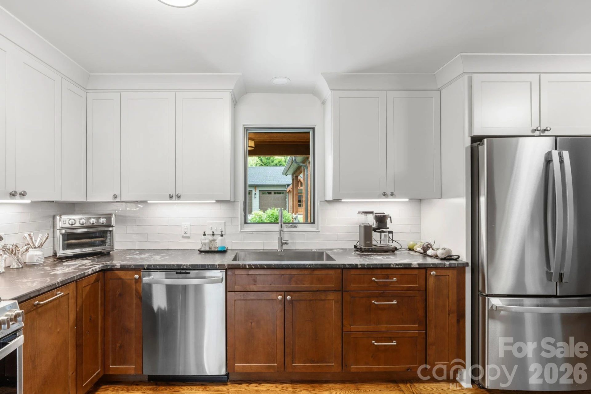 664 Lakeshore Drive - Photo 9
