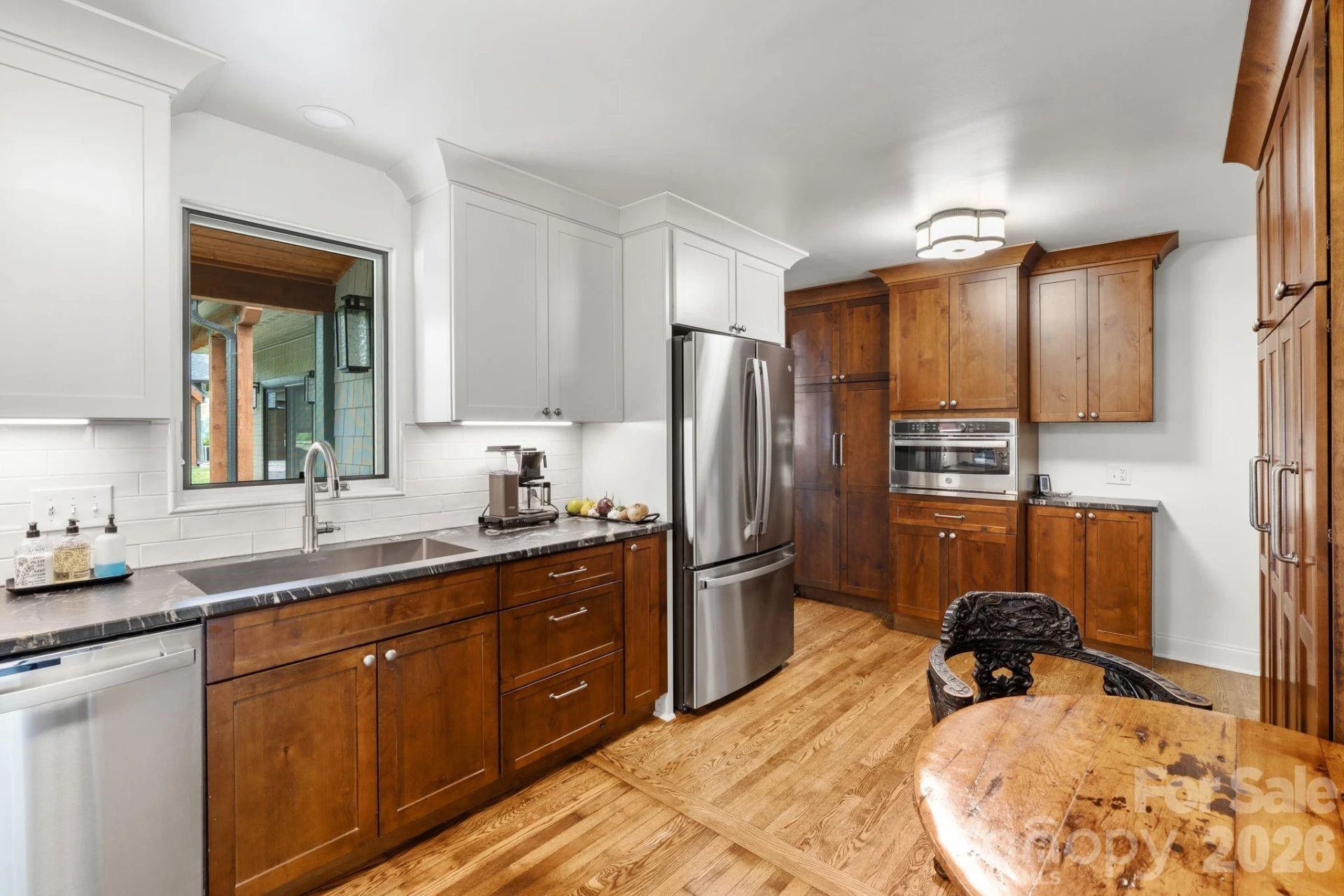 664 Lakeshore Drive - Photo 10