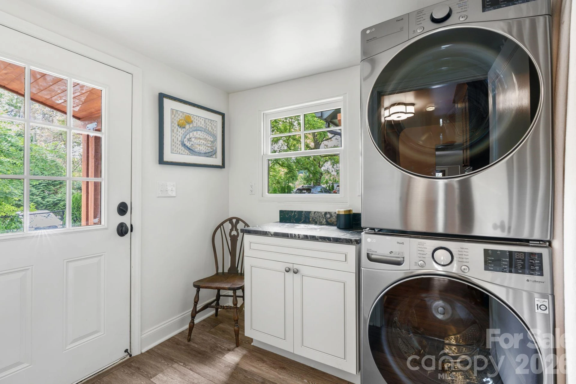 664 Lakeshore Drive - Photo 11