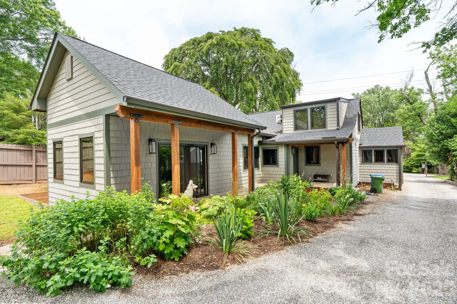 664 Lakeshore Drive - Photo 39