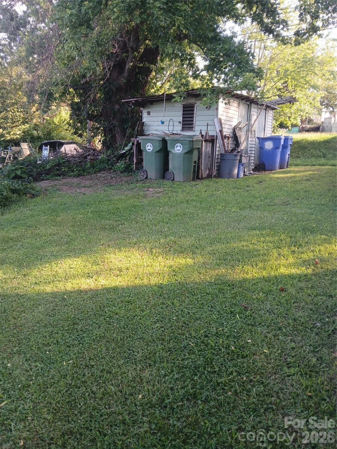 344 W Haywood Street - Photo 12