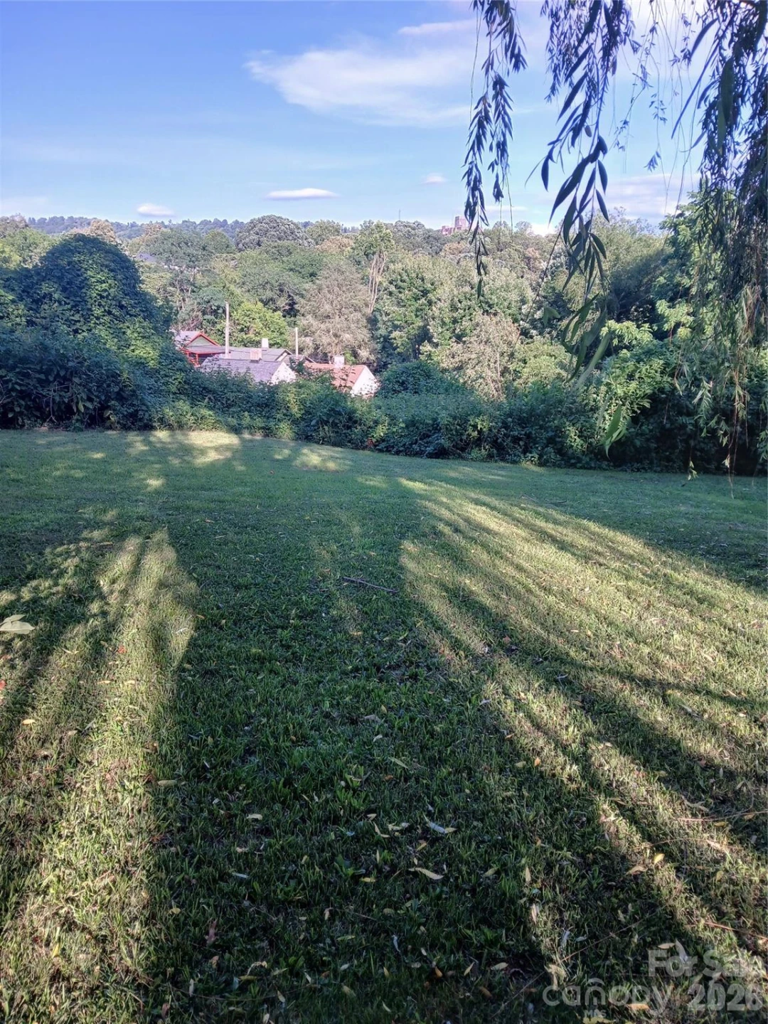 344 W Haywood Street - Photo 3