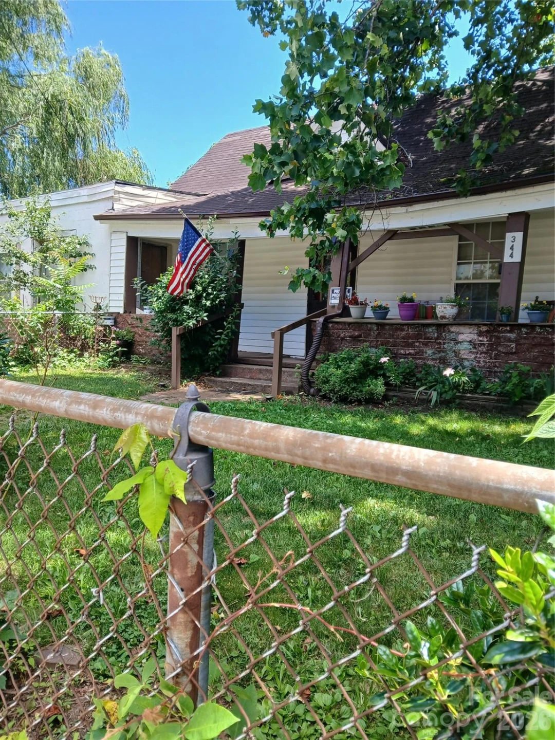 344 W Haywood Street - Photo 7