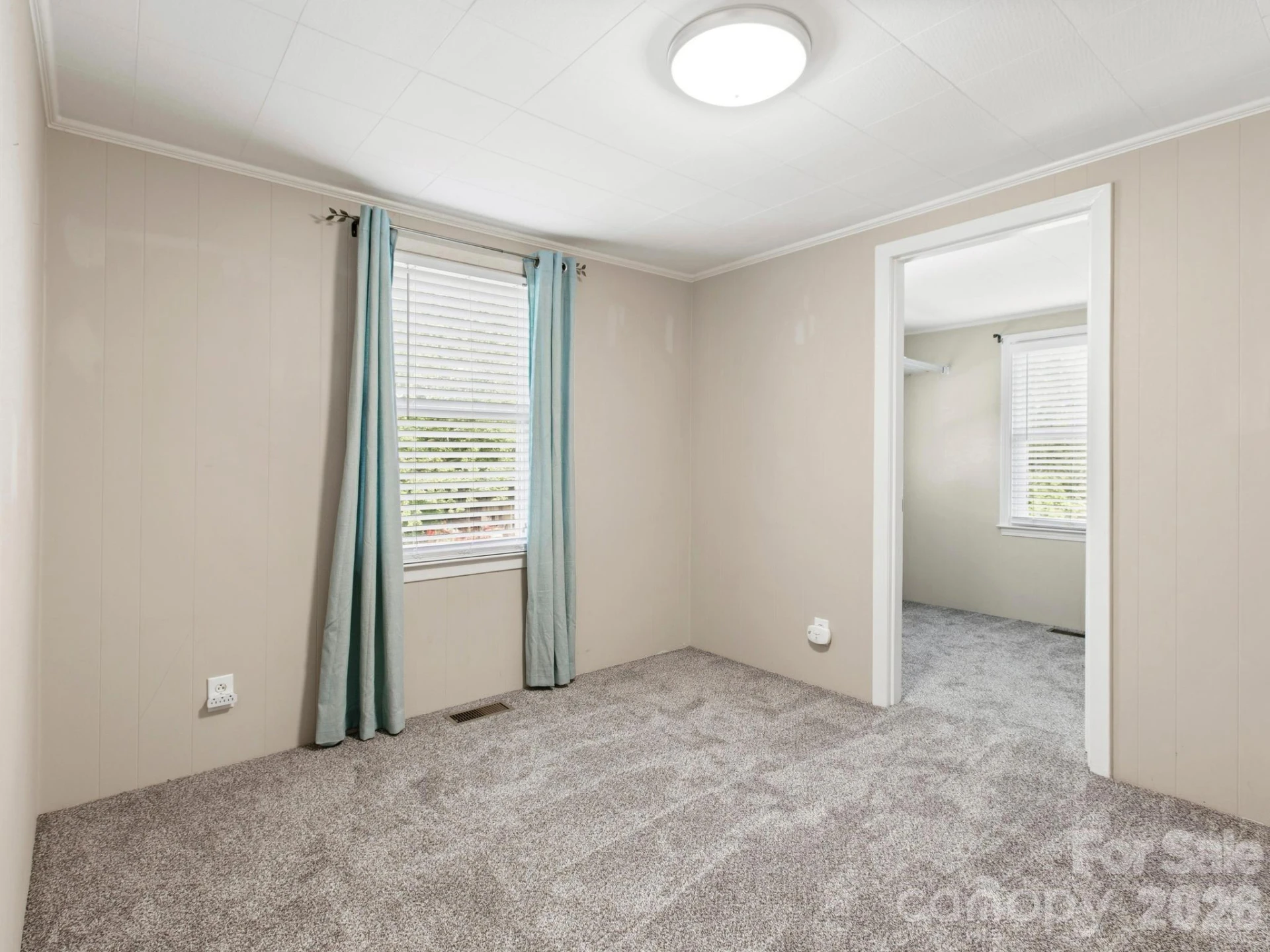 407 Hall Street - Photo 12