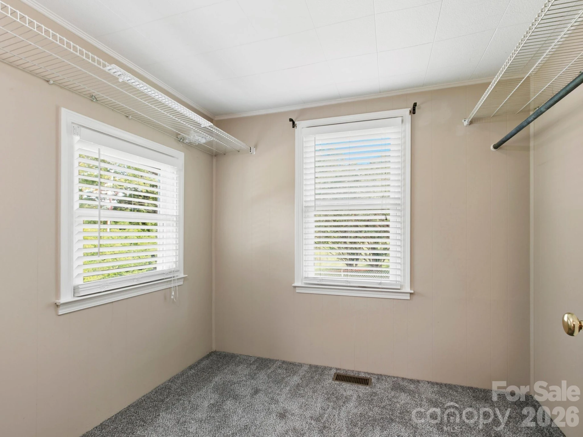 407 Hall Street - Photo 14