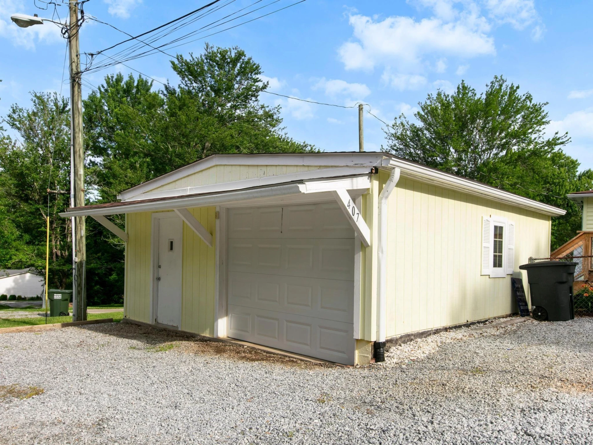 407 Hall Street - Photo 20