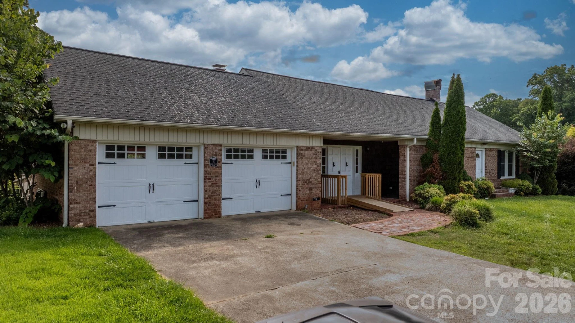 15 6th Em Street - Photo 2