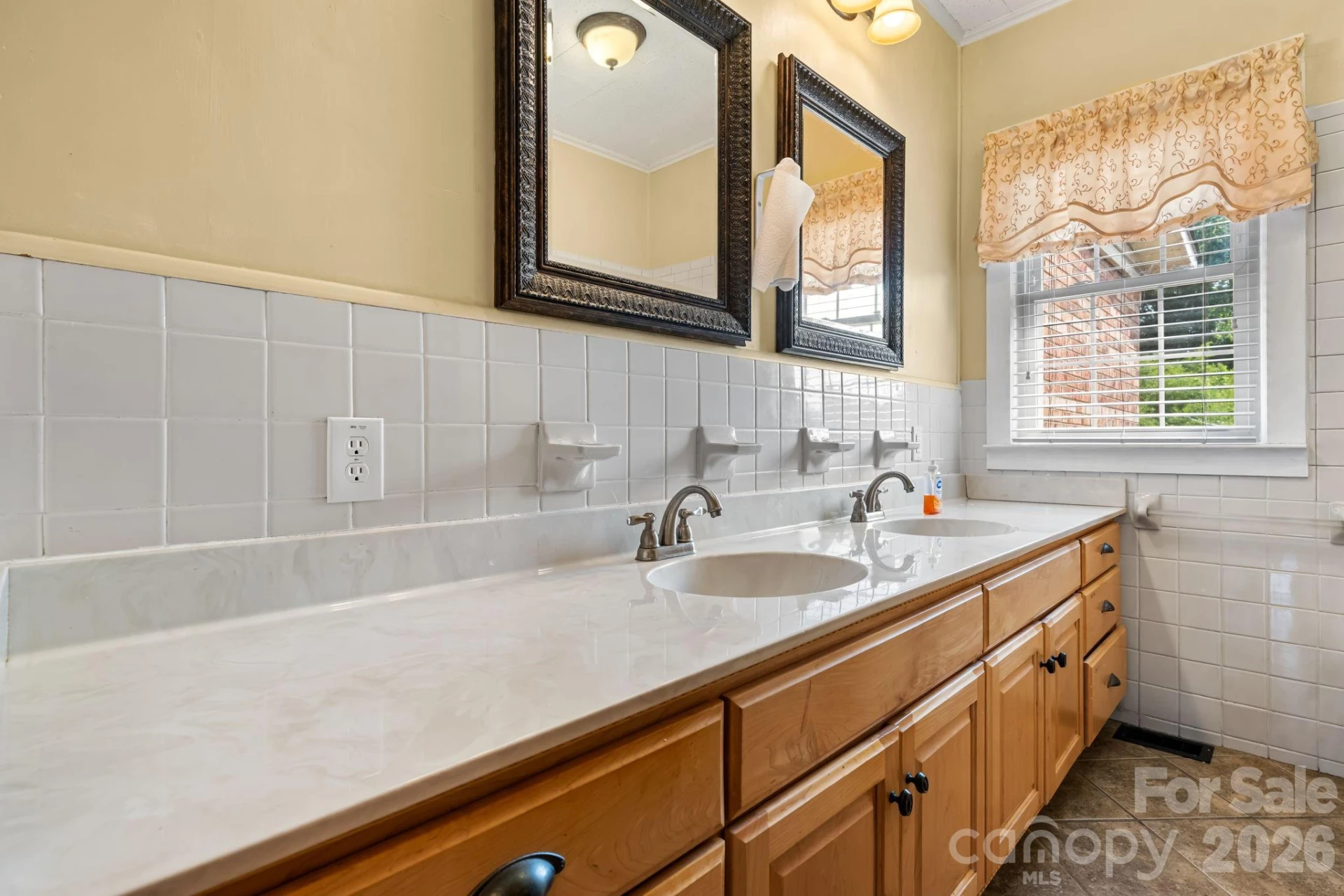 15 6th Em Street - Photo 12