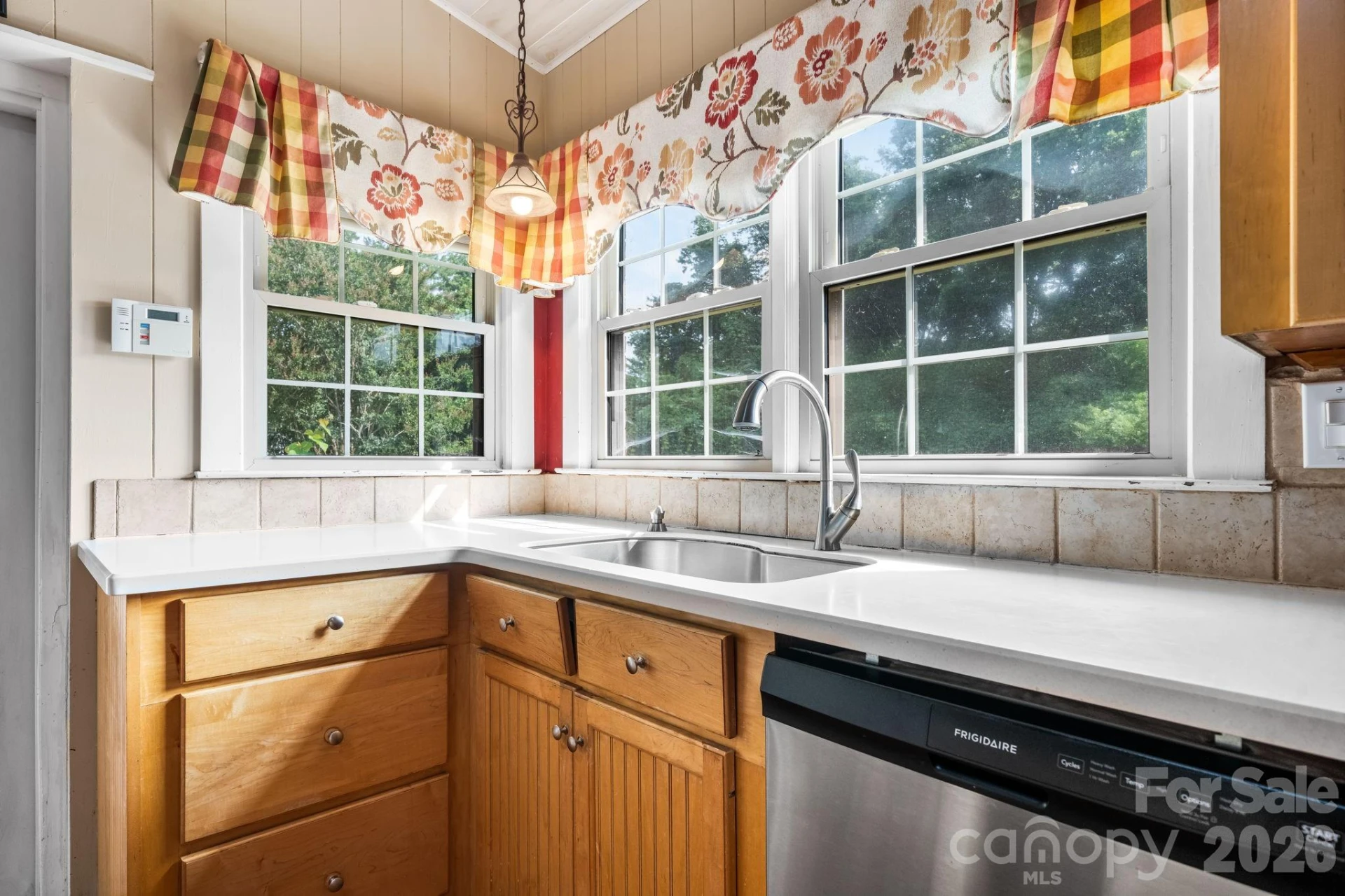 15 6th Em Street - Photo 8