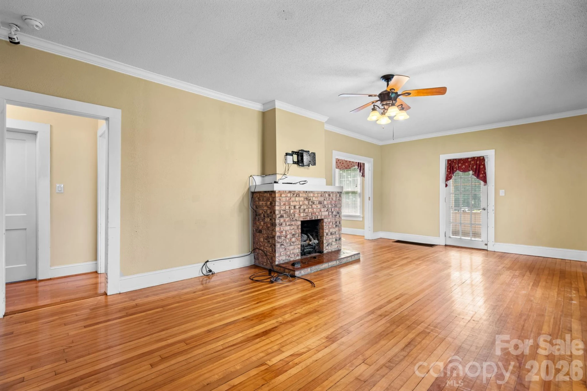 15 6th Em Street - Photo 9