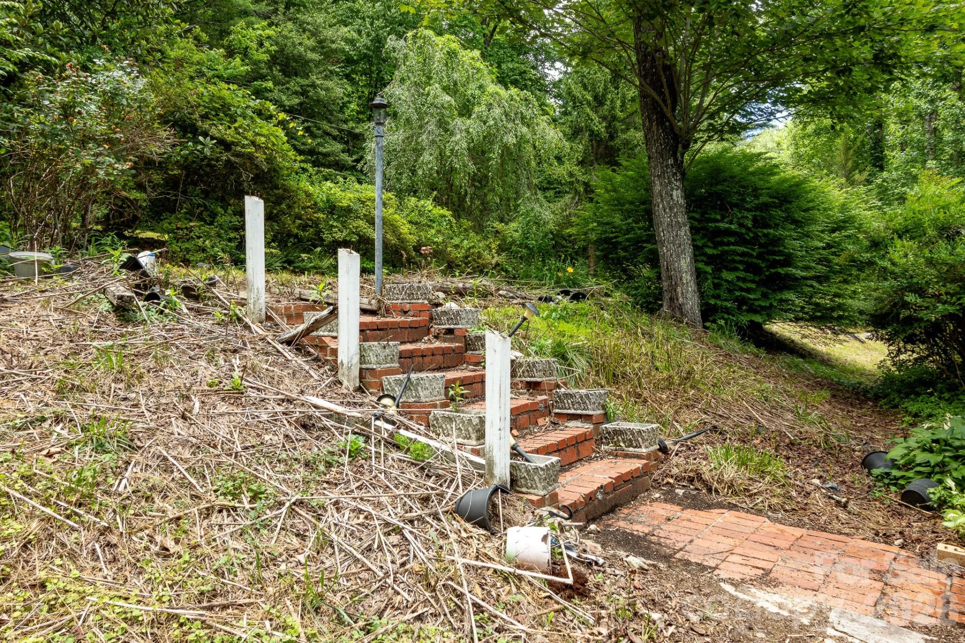 82 Englewood Drive - Photo 19