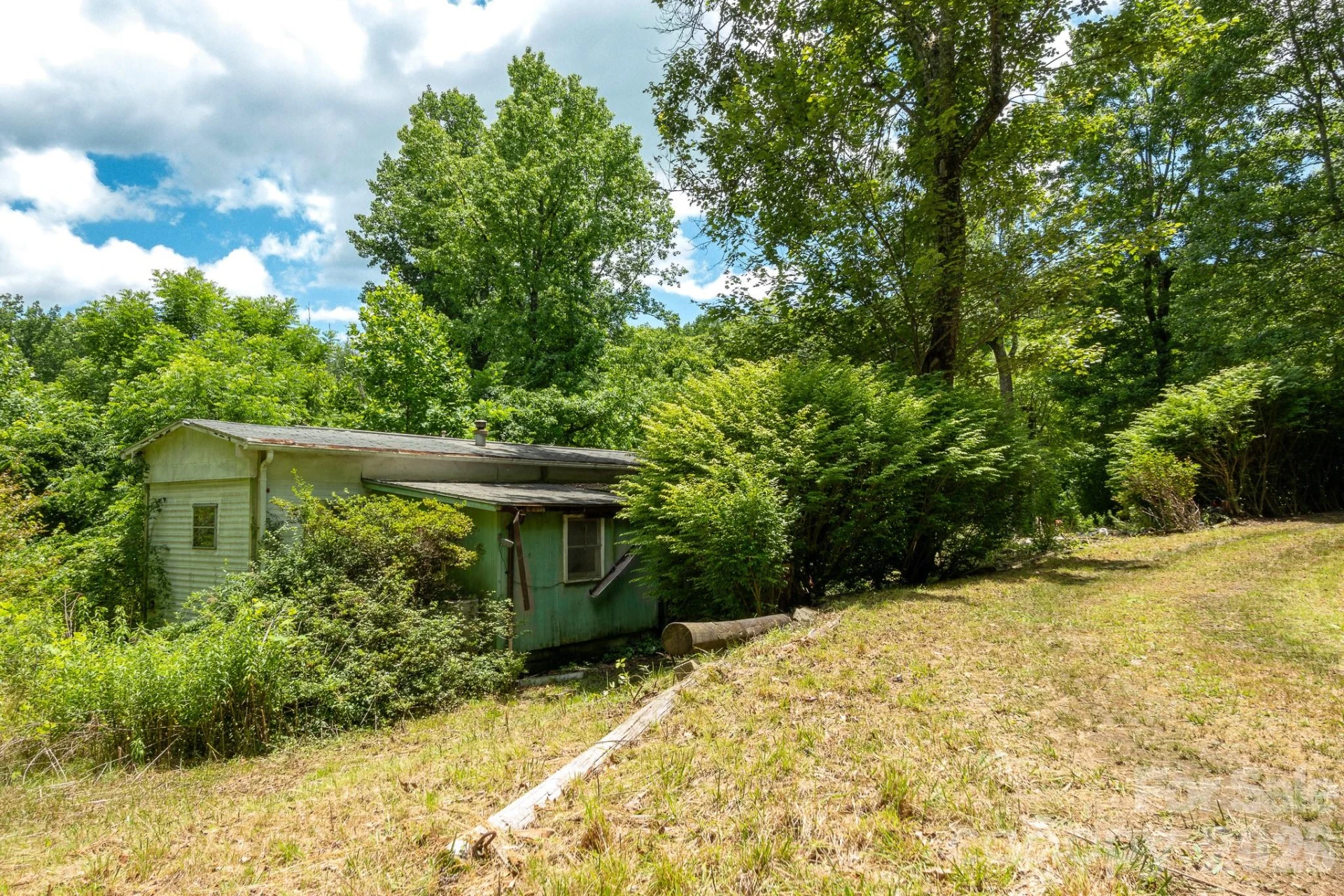 82 Englewood Drive - Photo 22