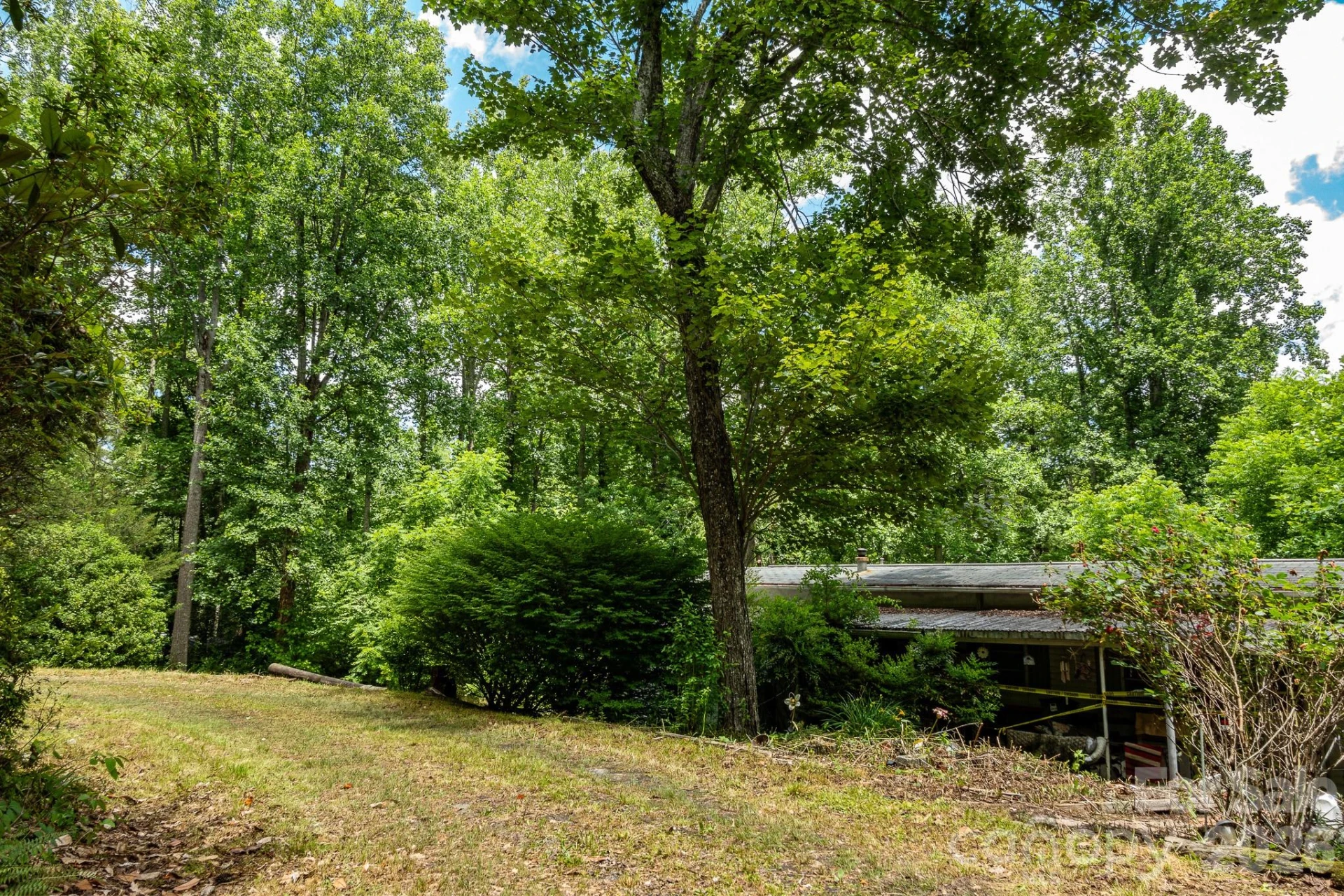 82 Englewood Drive - Photo 8