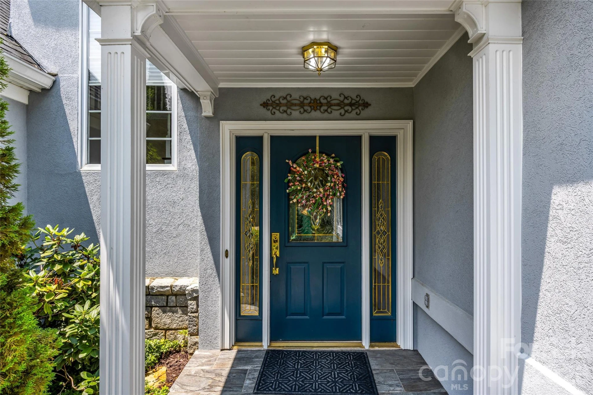 11 Tiverton Lane - Photo 2