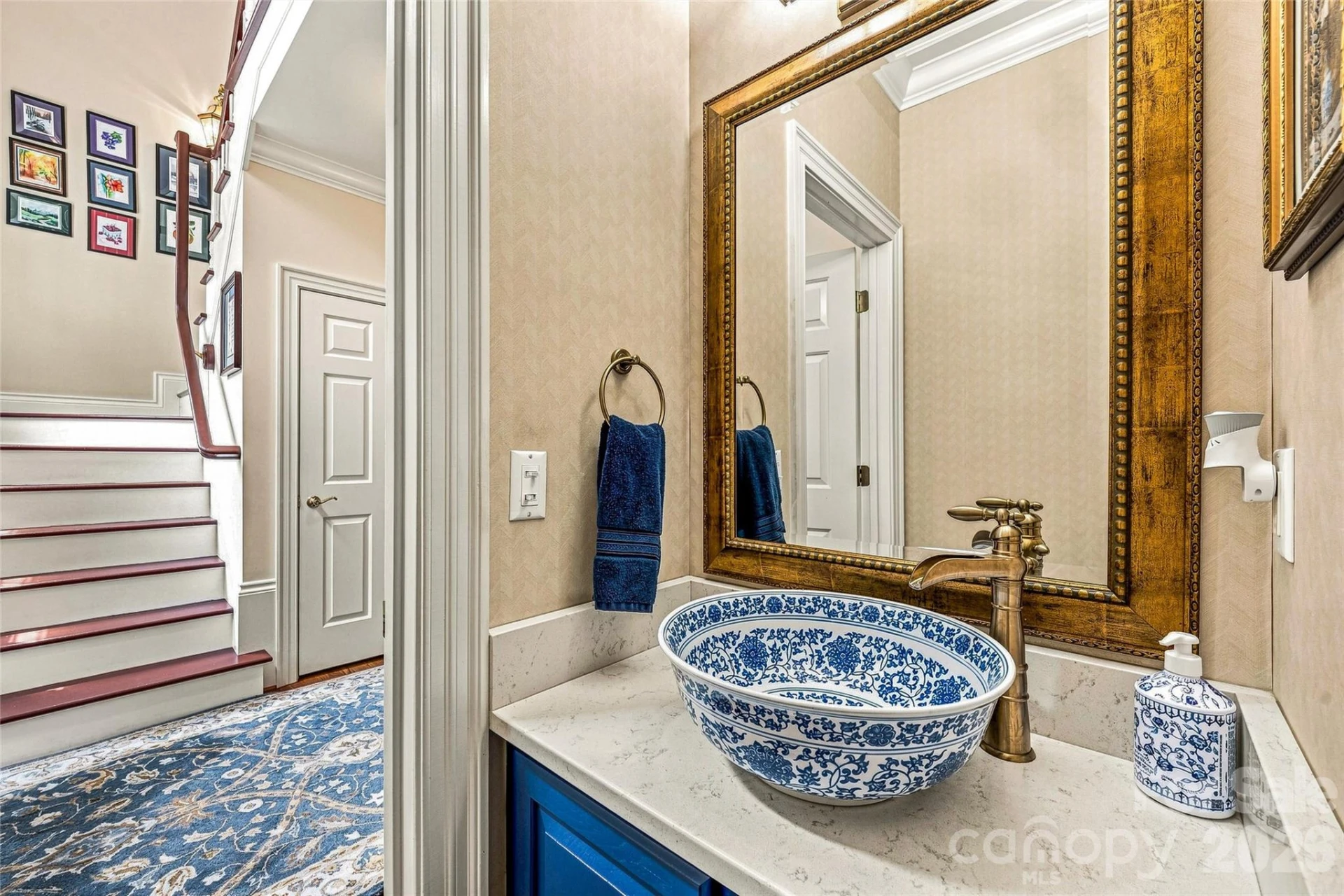 11 Tiverton Lane - Photo 4
