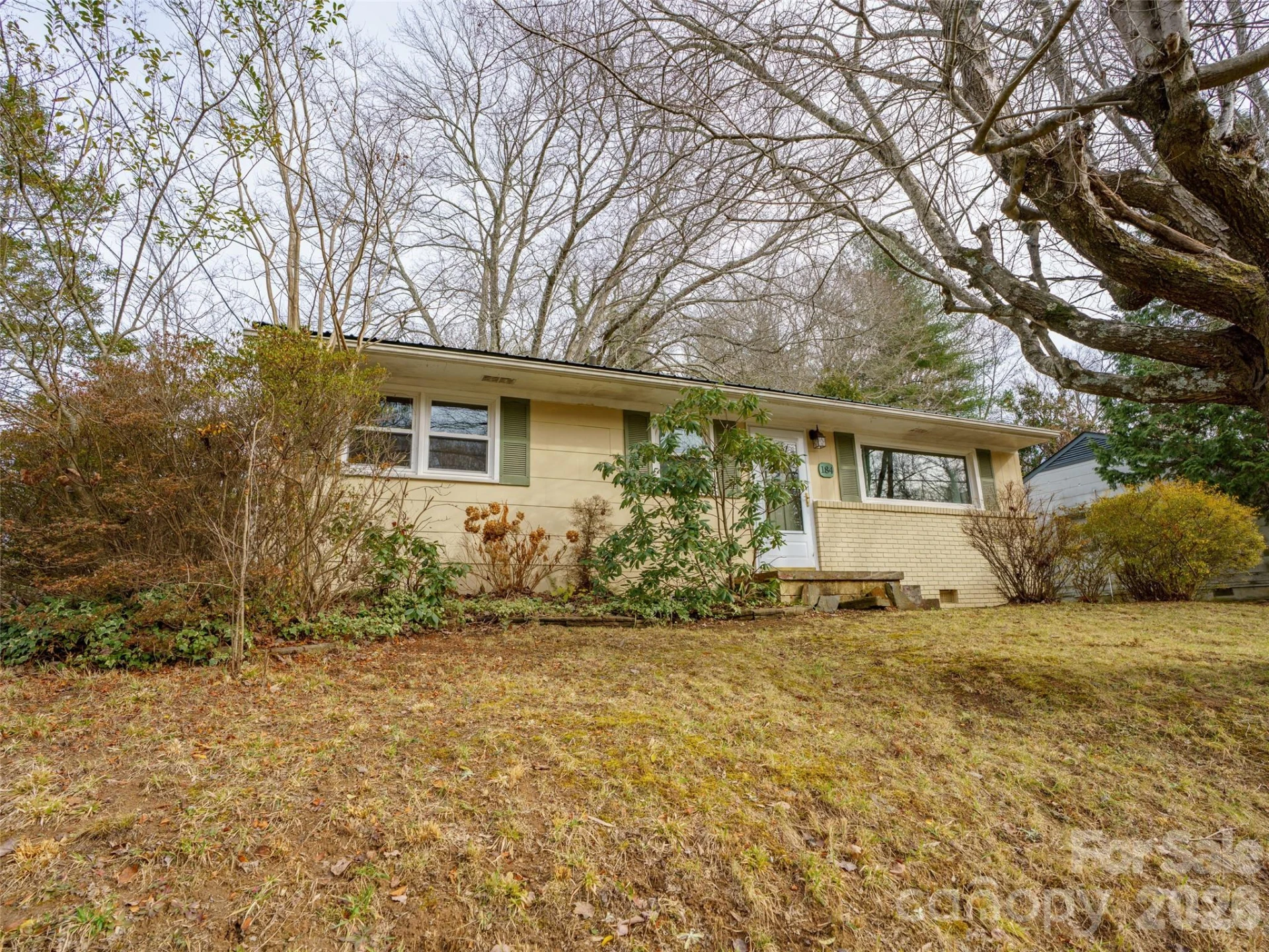 184 London Road - Photo 2