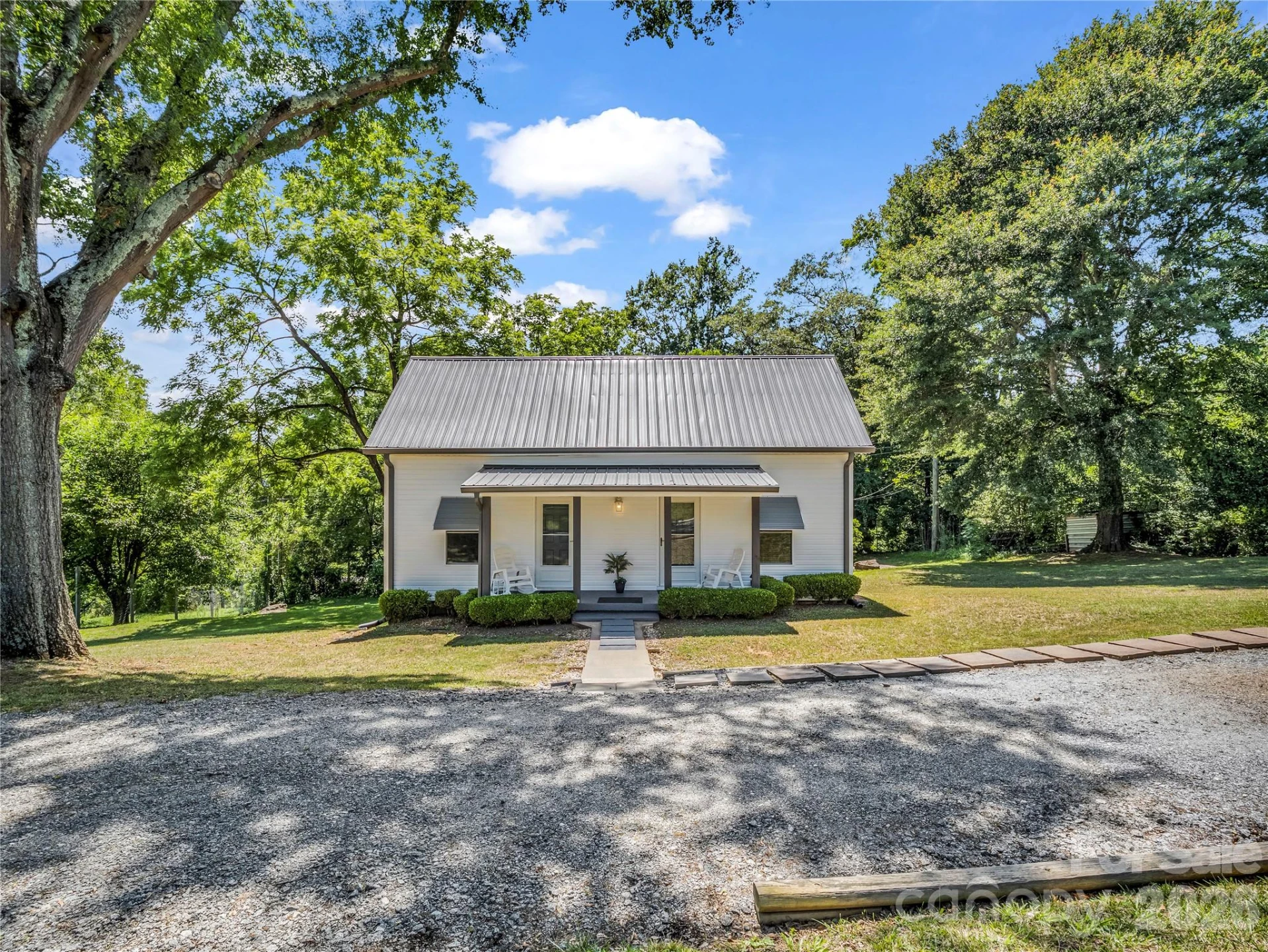 193 Middle Street - Photo 3