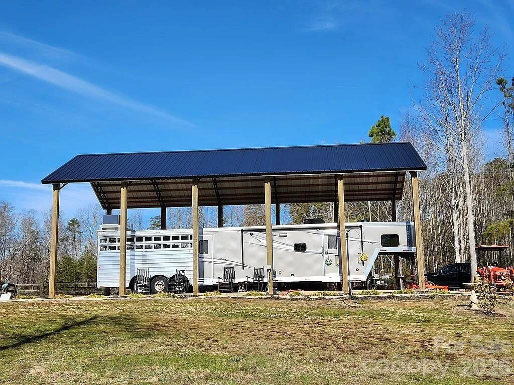 4085 Hunting Country Road - Photo 18