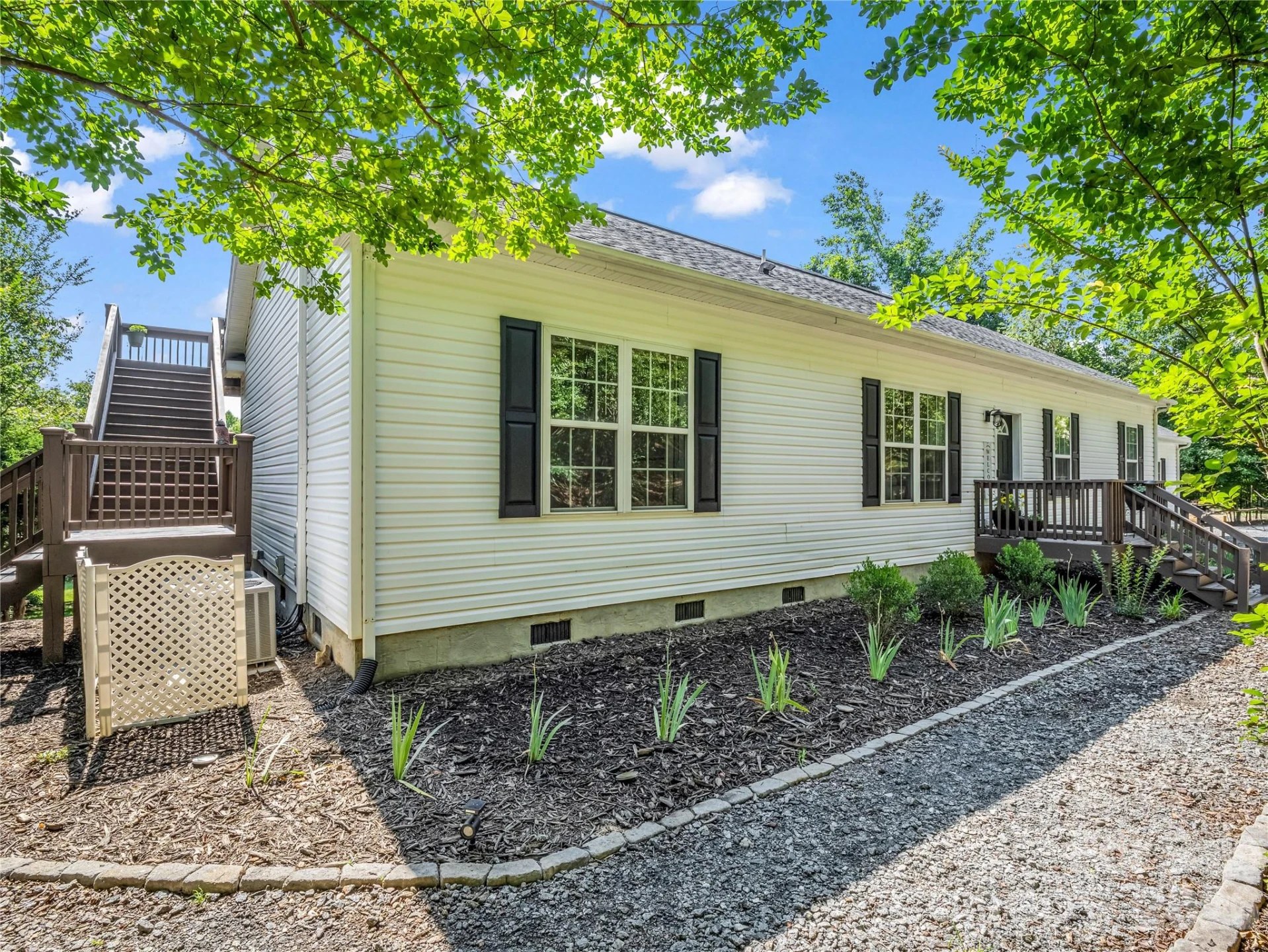 138 Elliott Lane - Photo 4