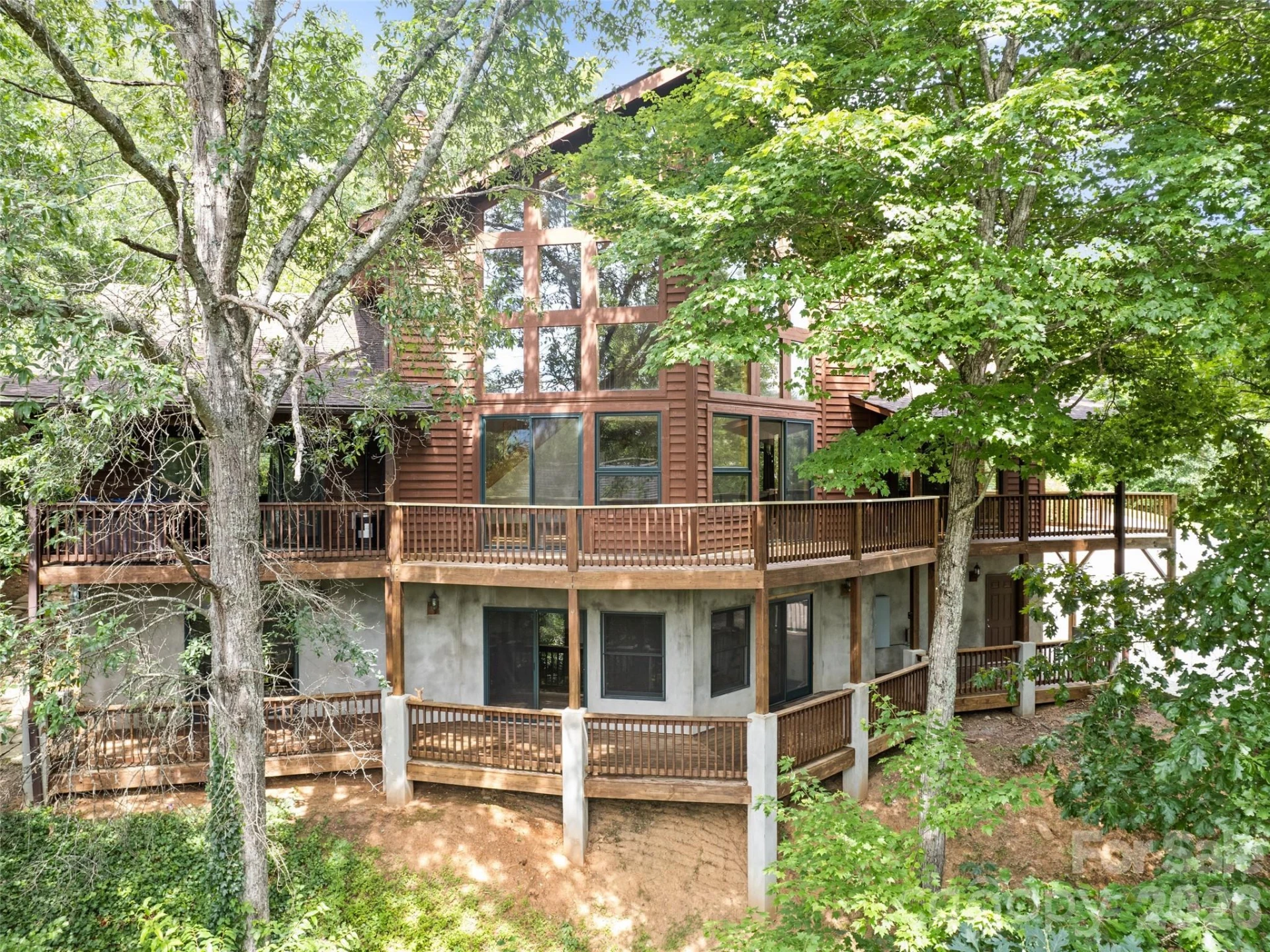 20 Sarah Court - Photo 2