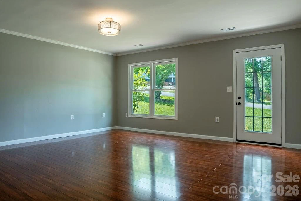 138 Oak Hill Drive - Photo 3