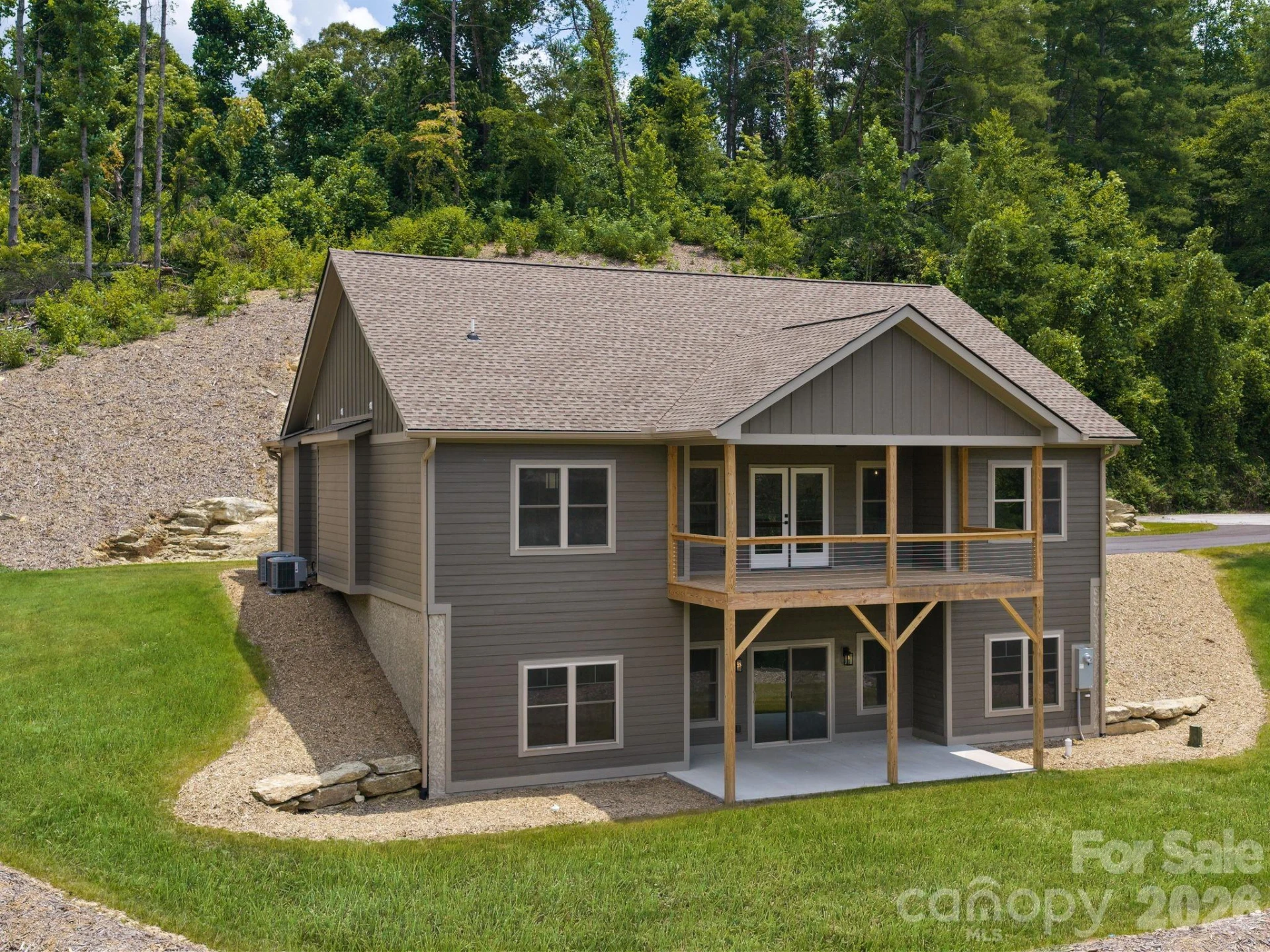 105 Sheila Wynne Drive - Photo 2