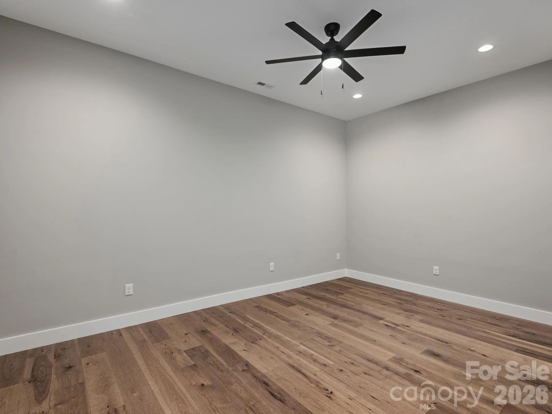 105 Sheila Wynne Drive - Photo 32