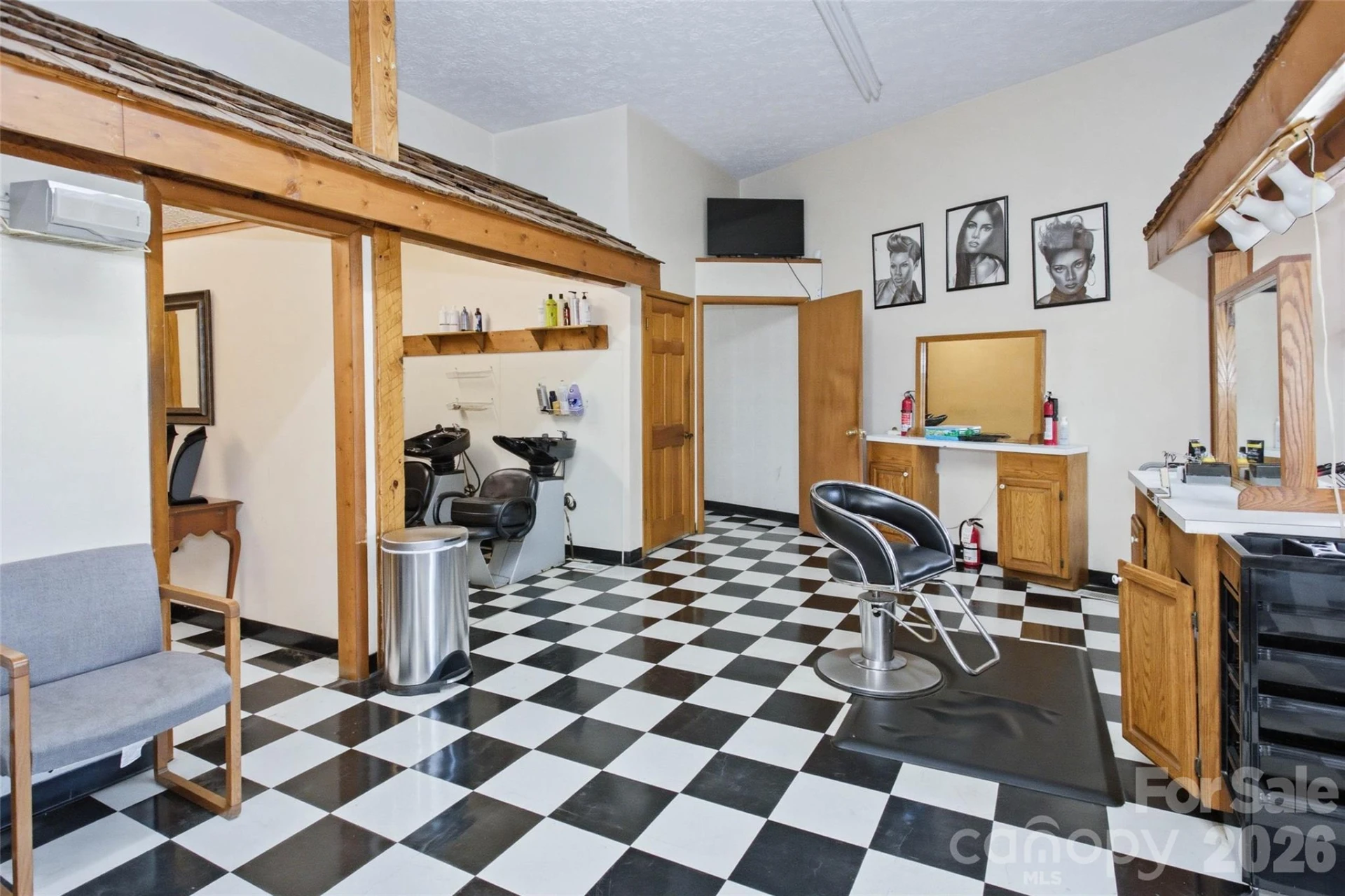 295 W Haywood Street - Photo 16