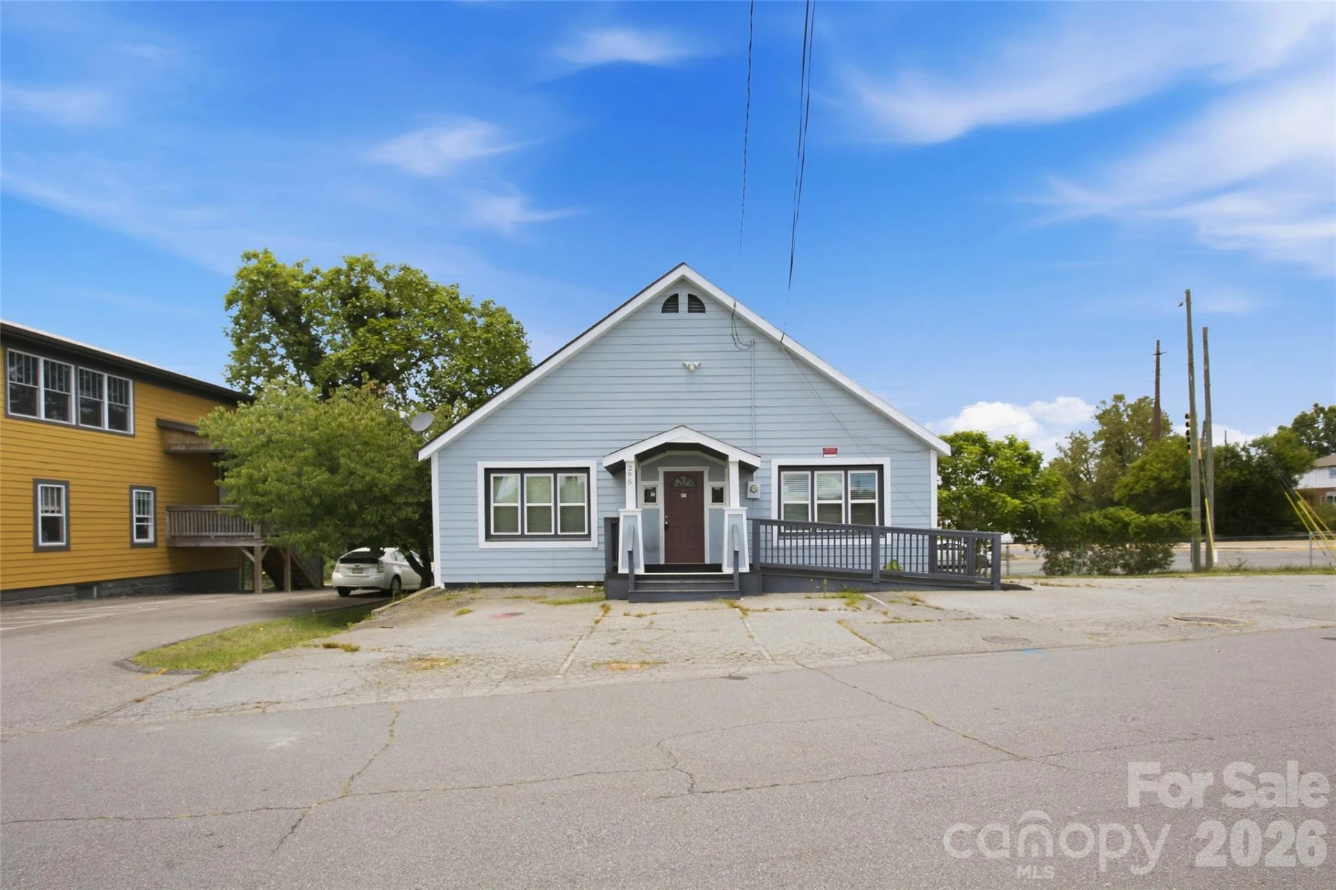 295 W Haywood Street - Photo 4