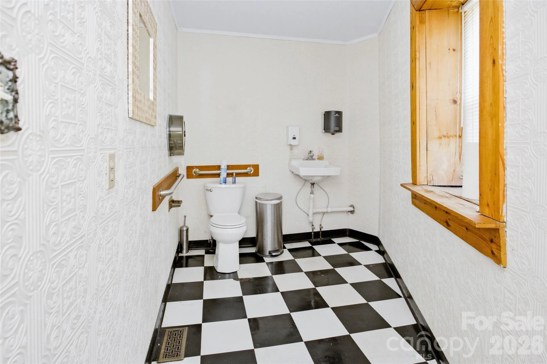 295 W Haywood Street - Photo 25