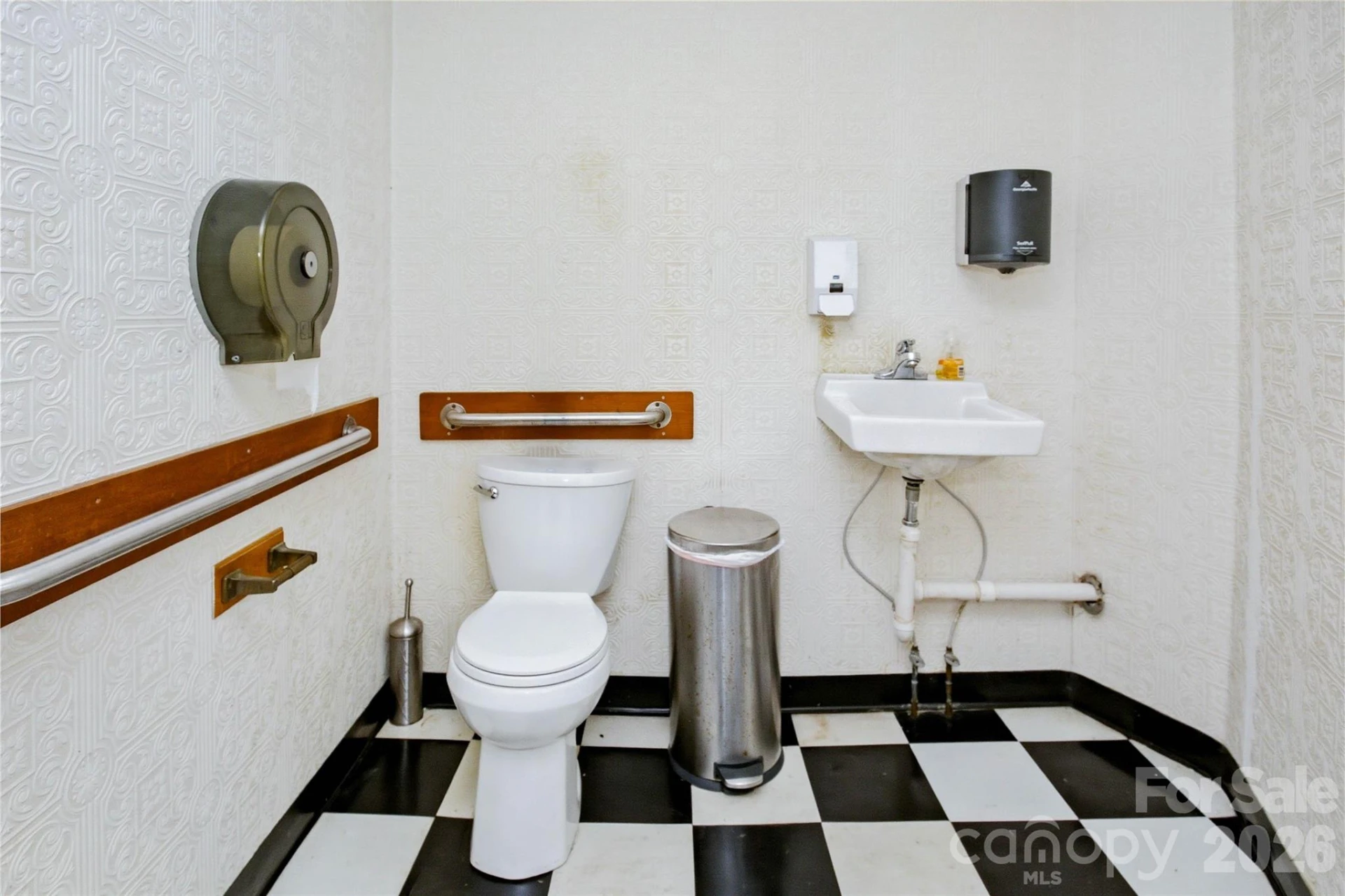 295 W Haywood Street - Photo 26