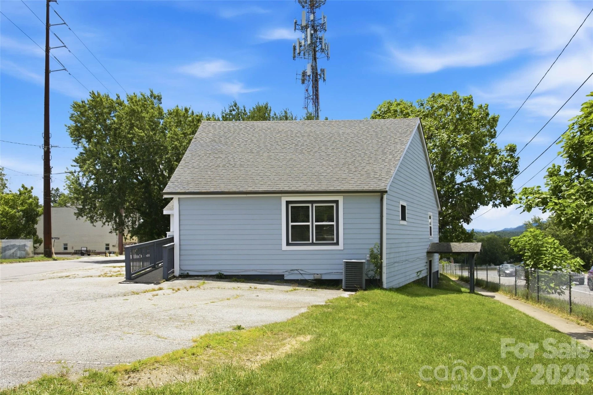 295 W Haywood Street - Photo 27
