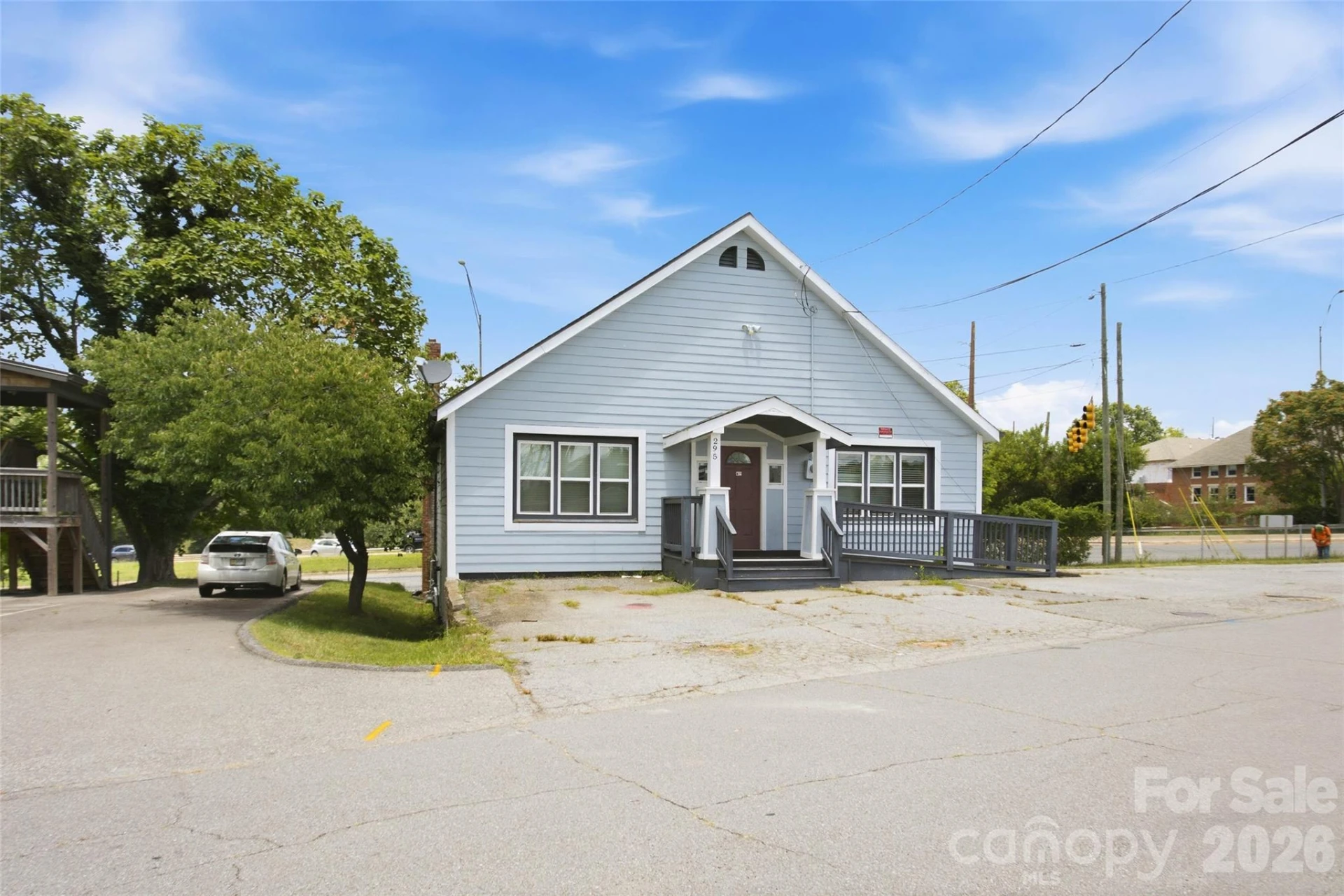 295 W Haywood Street - Photo 6
