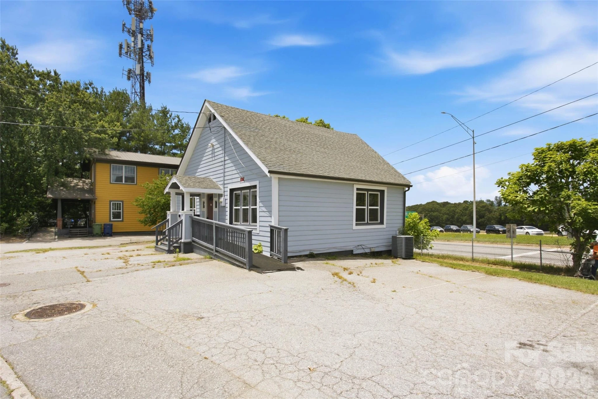295 W Haywood Street - Photo 7