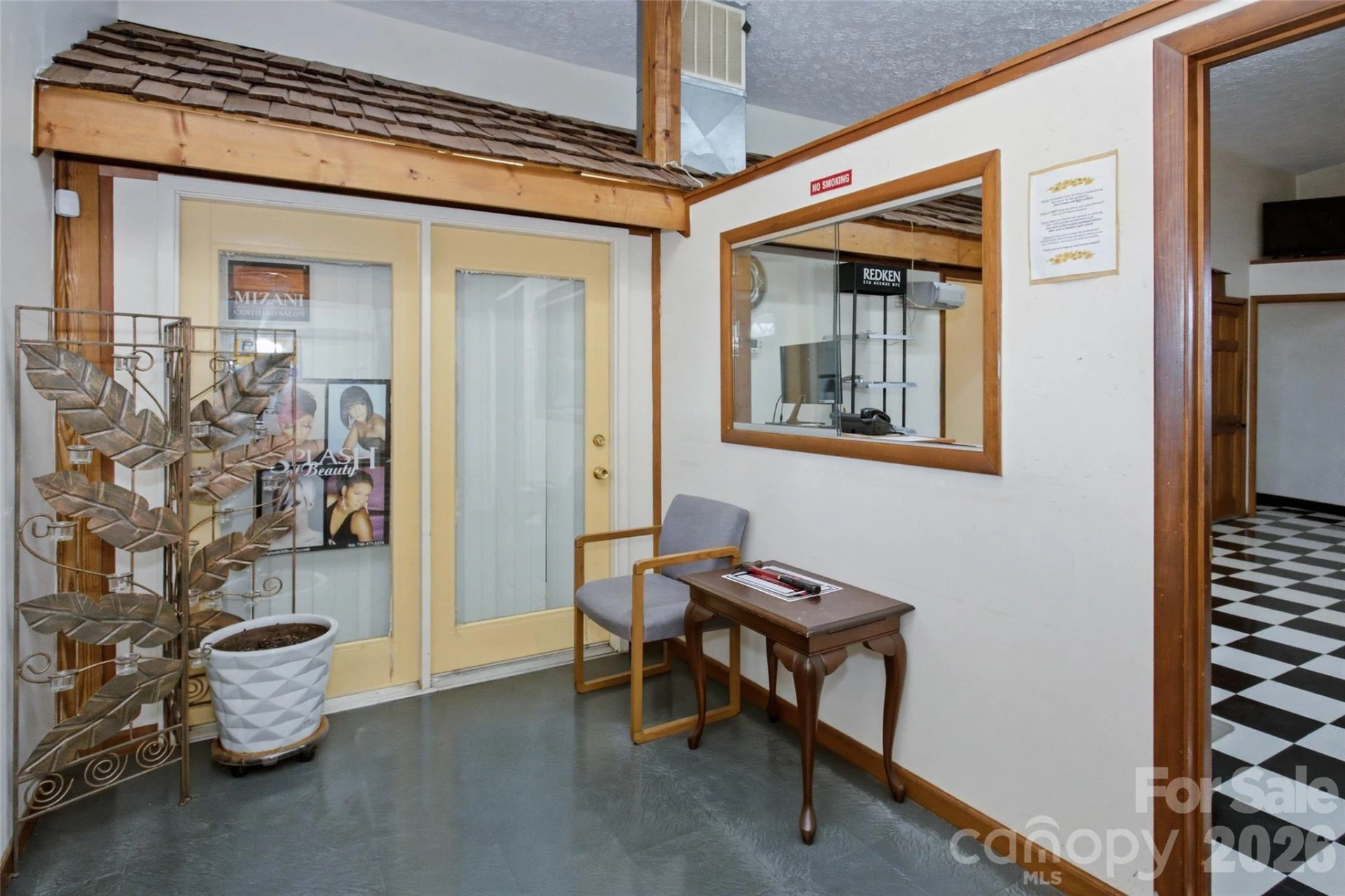 295 W Haywood Street - Photo 10