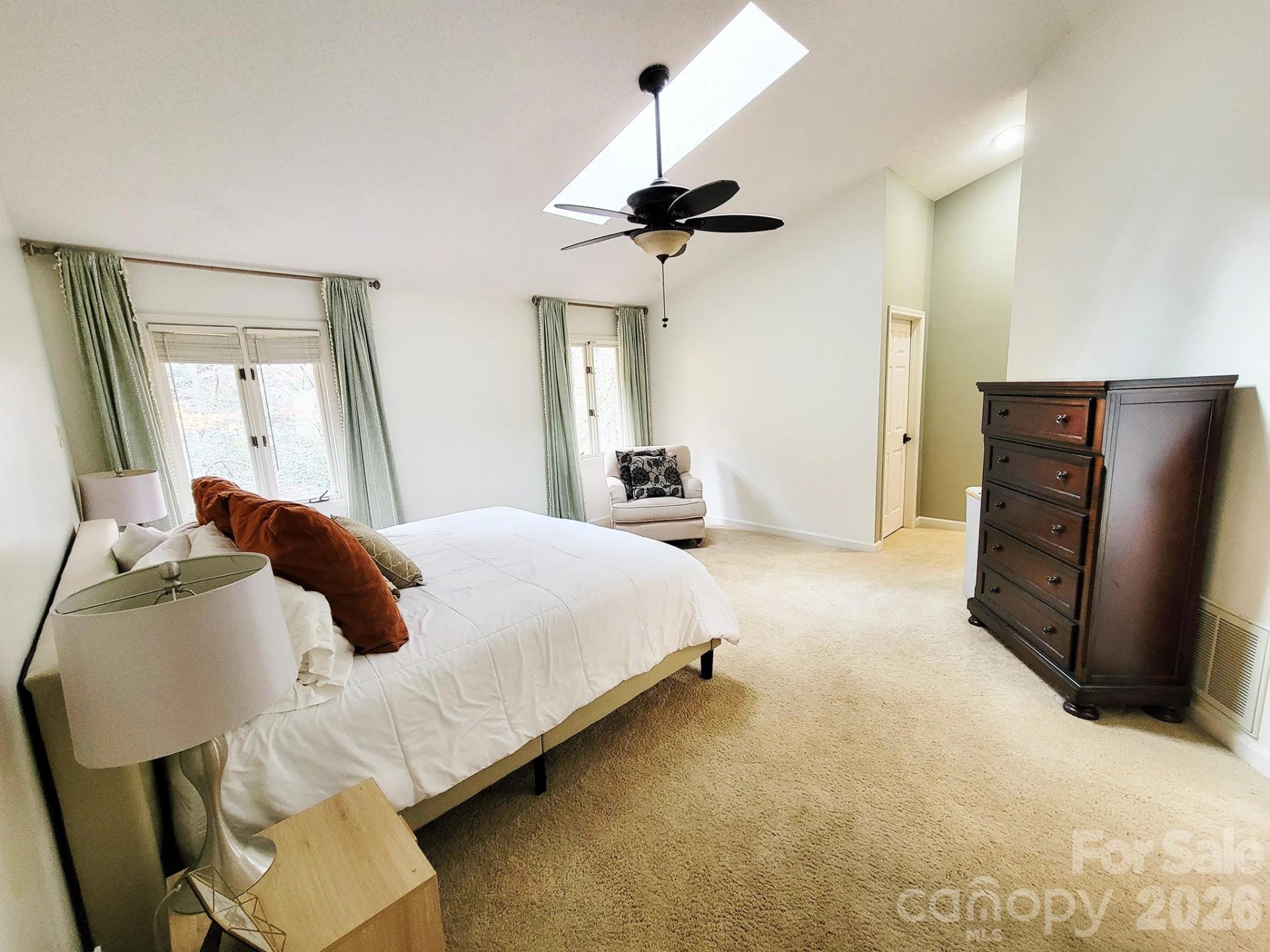 305 E Sondley Drive - Photo 14