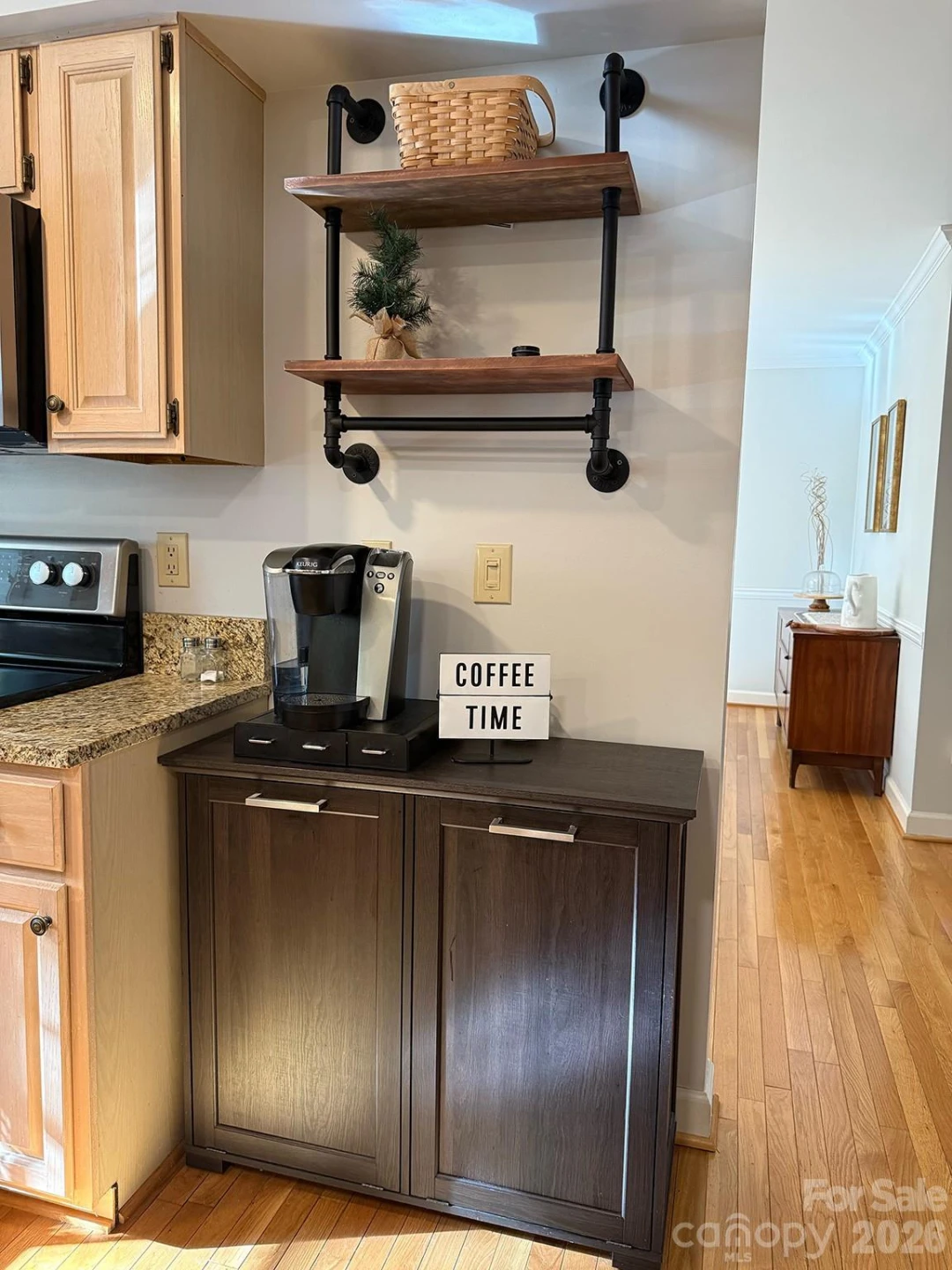 305 E Sondley Drive - Photo 8