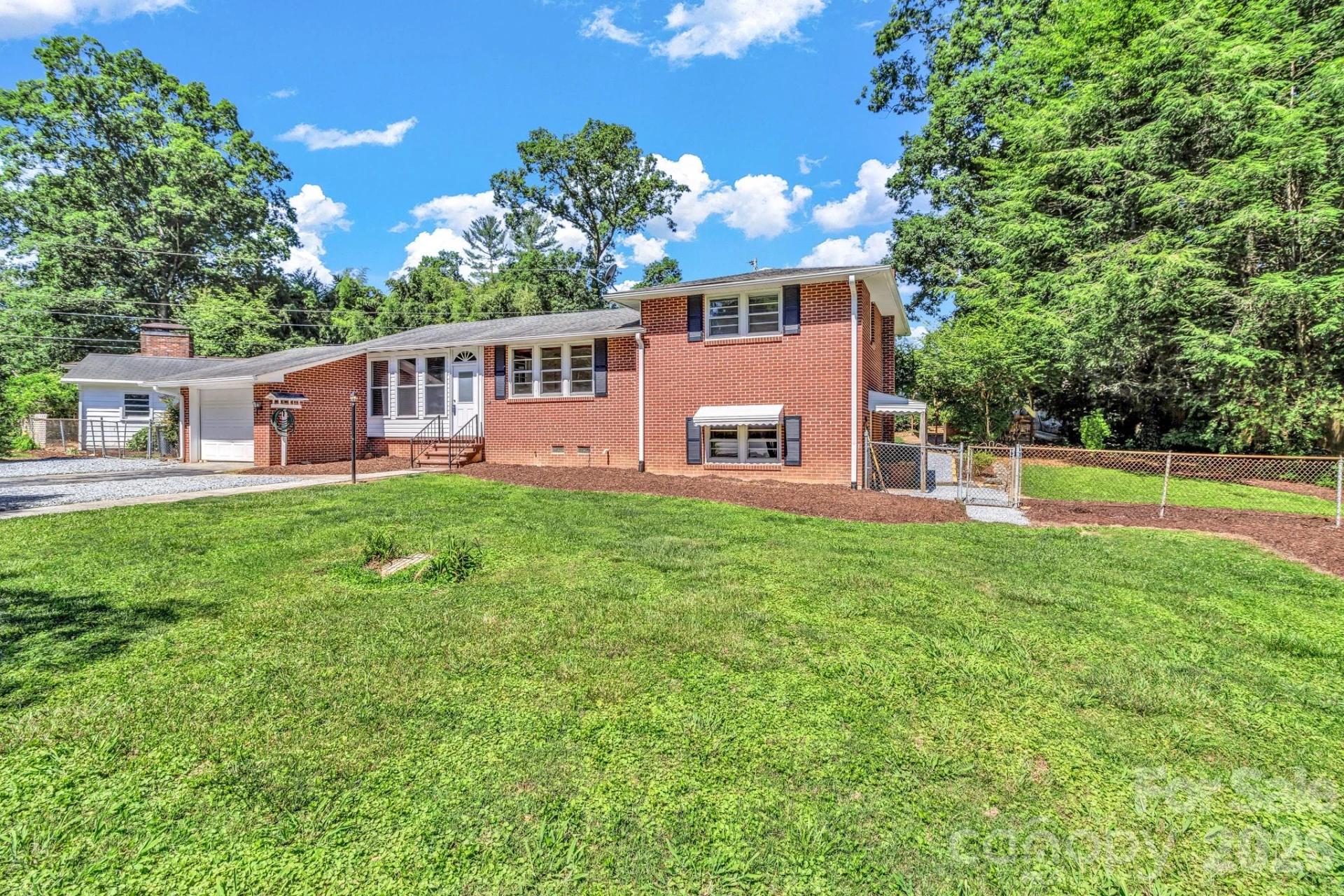 907 W Blue Ridge Road - Photo 2