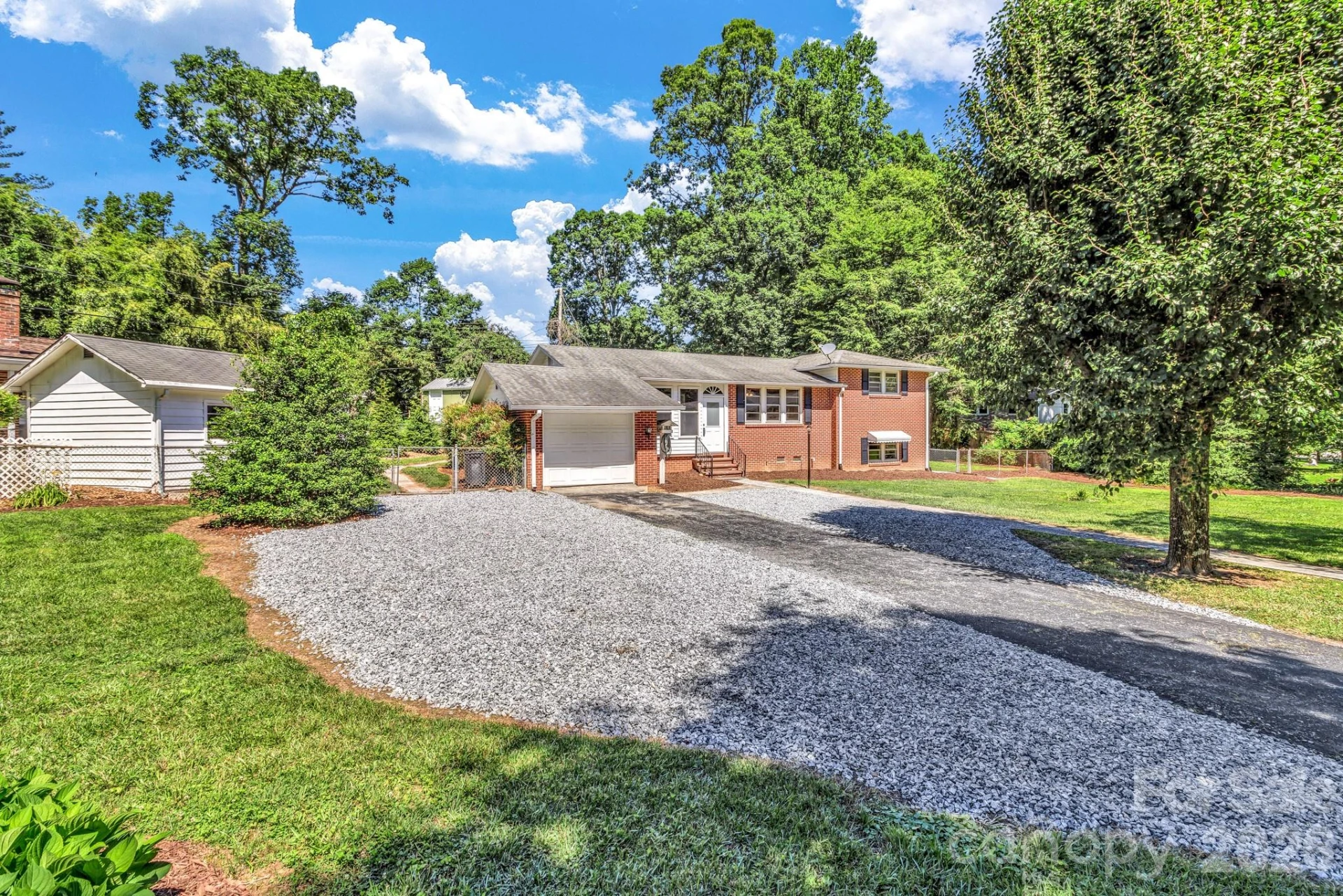 907 W Blue Ridge Road - Photo 3