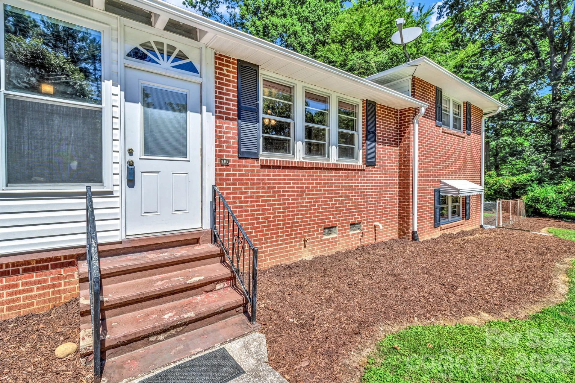 907 W Blue Ridge Road - Photo 7