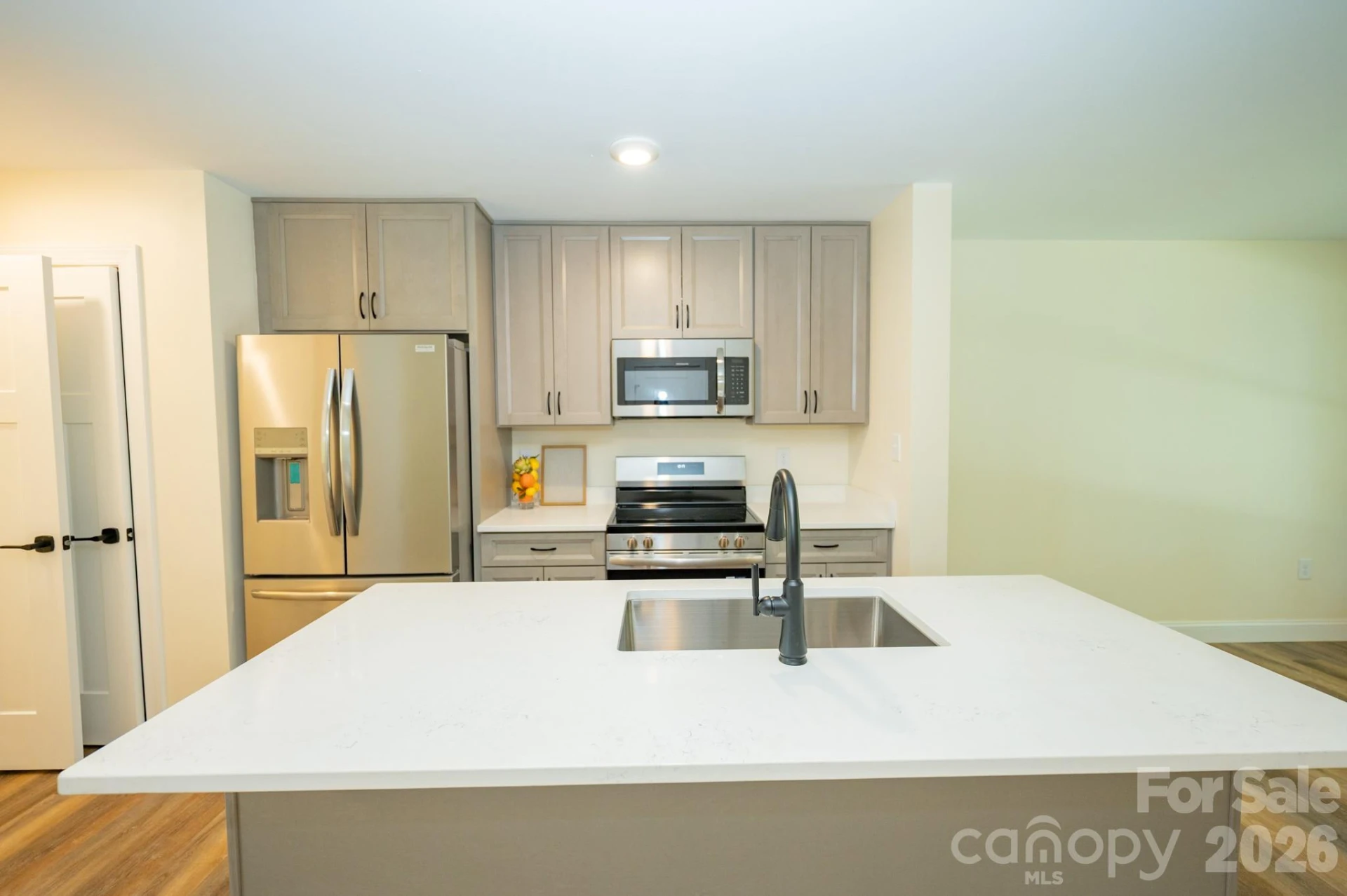 166 Illinois Street - Photo 9