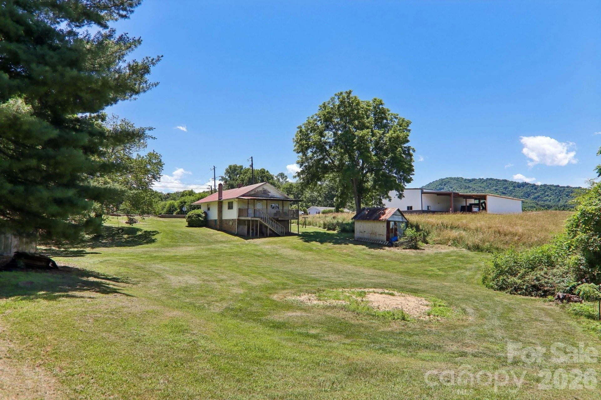 414 Skyline Drive - Photo 4