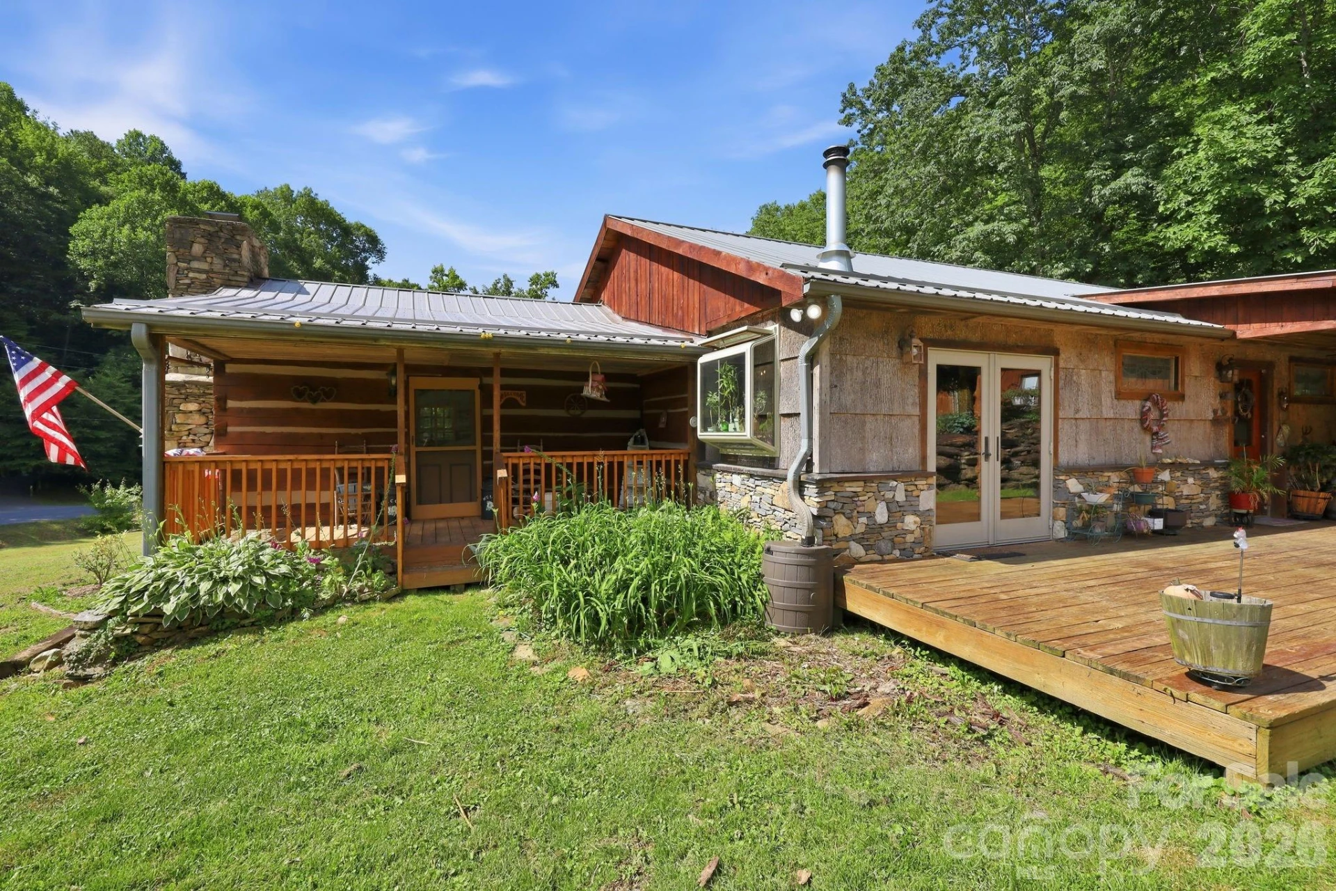 1005 Smith Creek Road - Photo 2