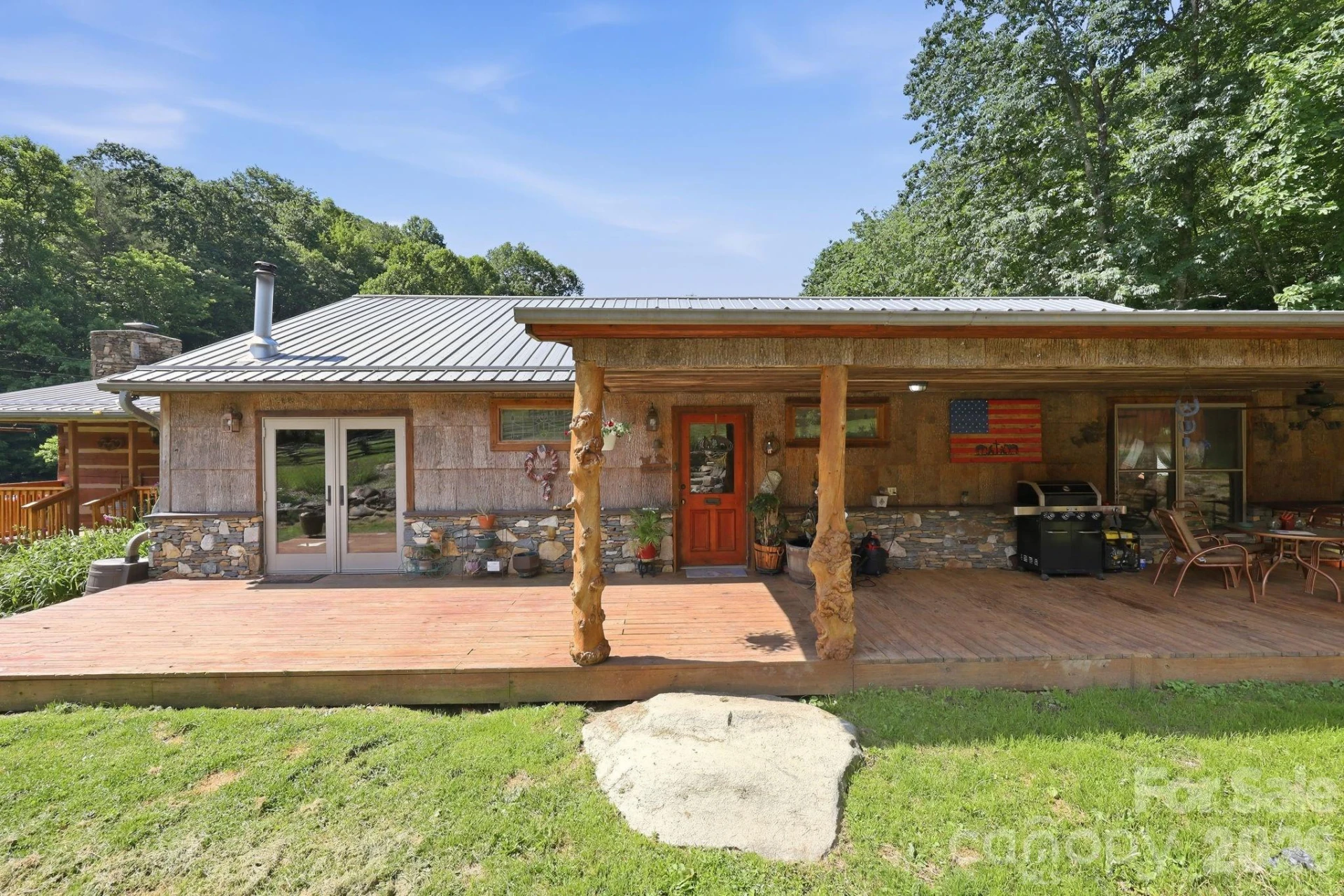 1005 Smith Creek Road - Photo 3