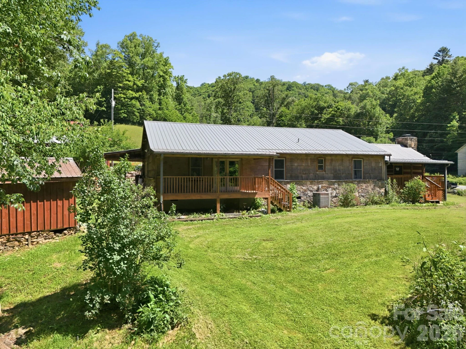 1005 Smith Creek Road - Photo 5