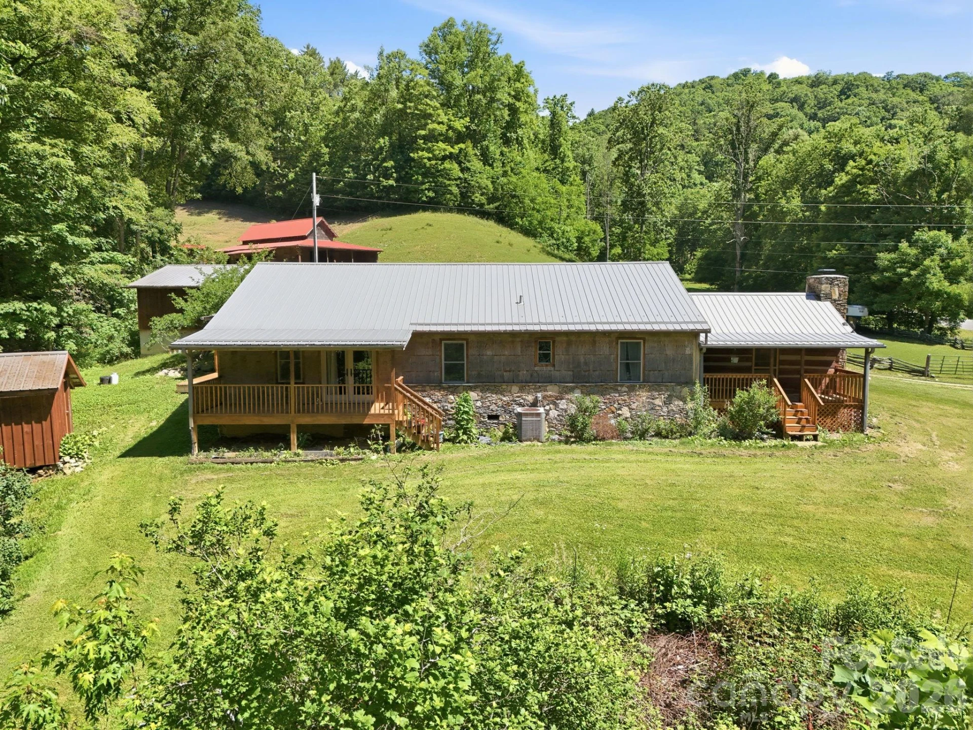 1005 Smith Creek Road - Photo 10