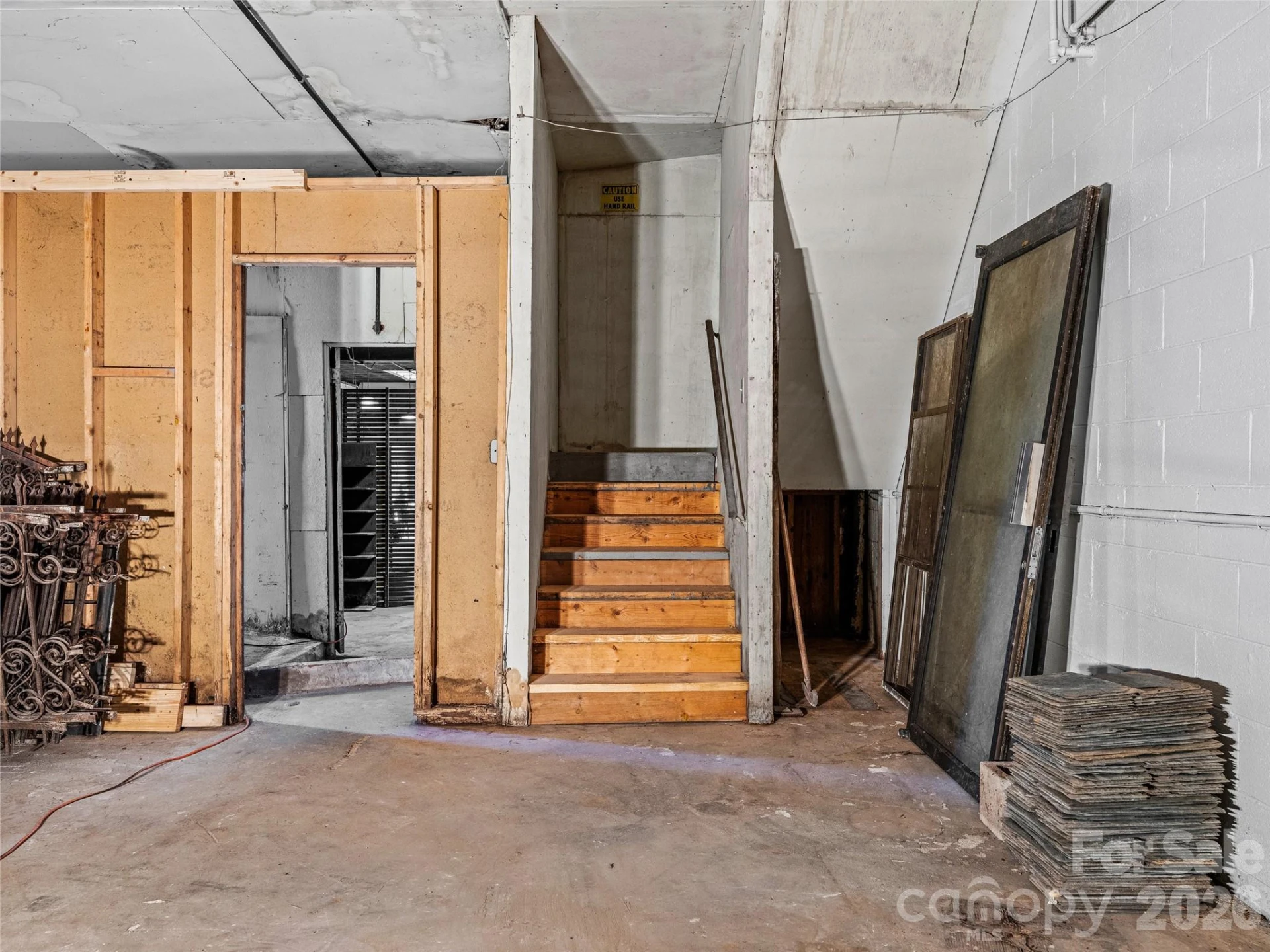 204 Sutton Avenue - Photo 16