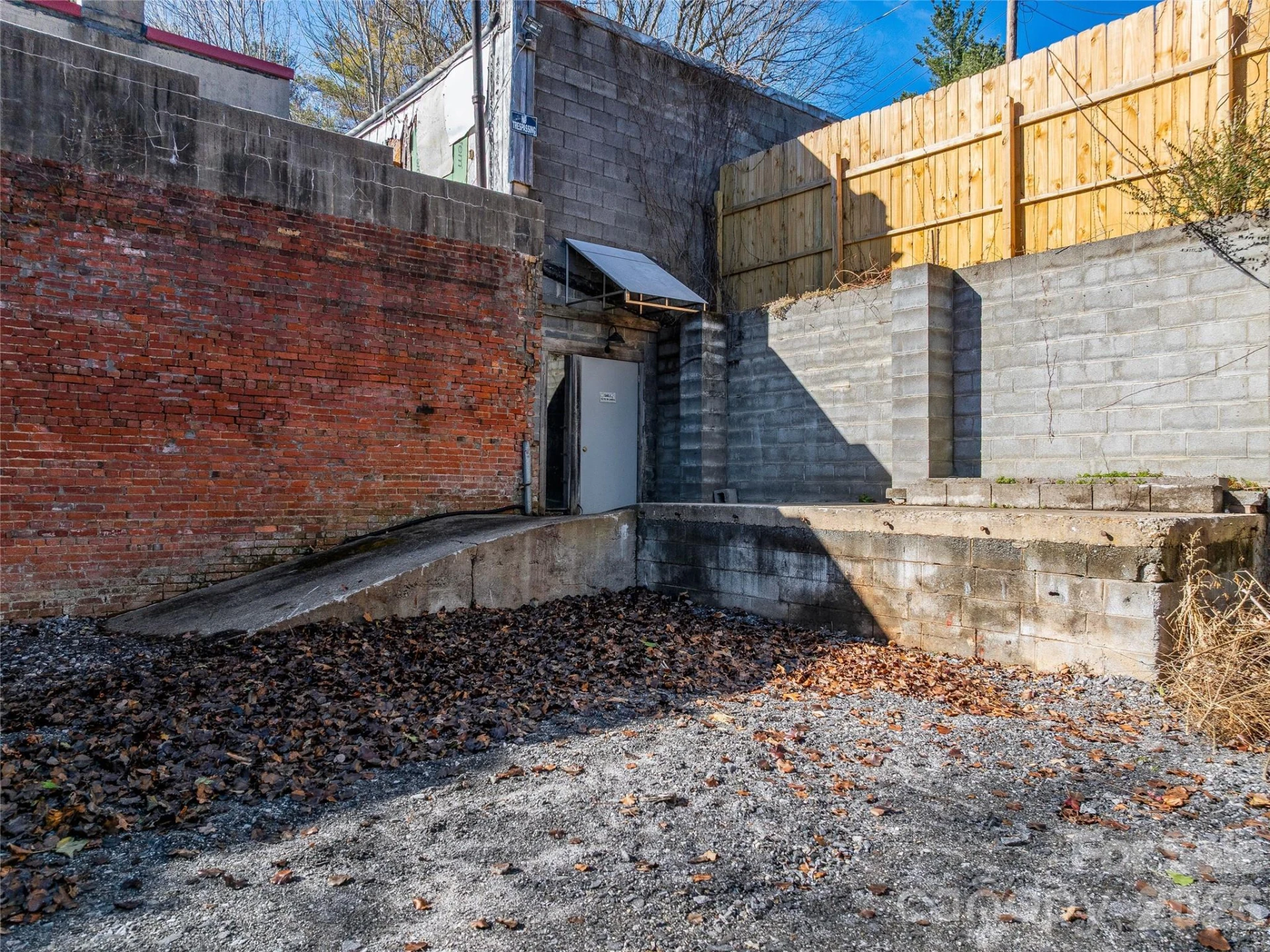 204 Sutton Avenue - Photo 22