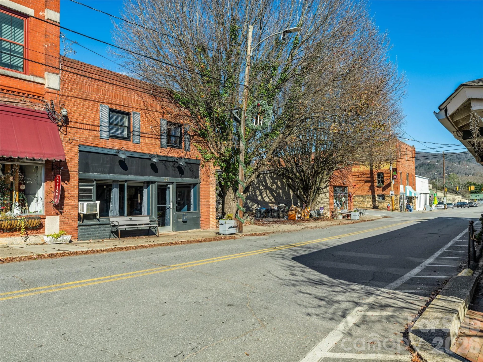 204 Sutton Avenue - Photo 10